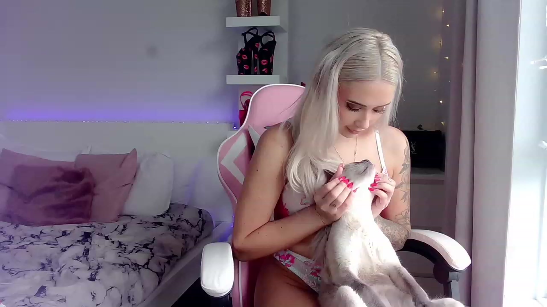 Gallery image thumbnail from BarbieAmy's myfreecams stream on, 08/29/2023, 15:25 image 7 of 20