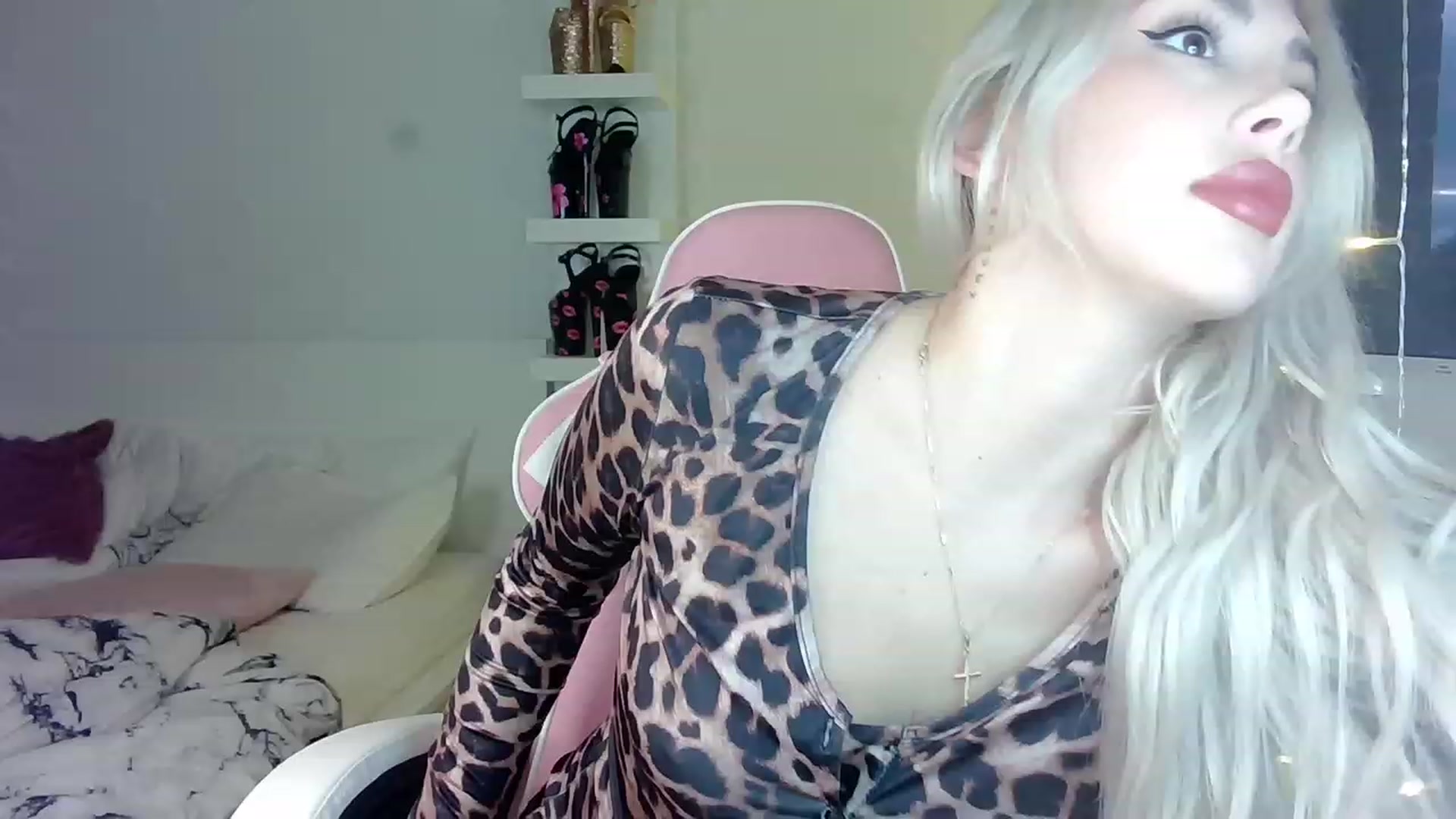 Gallery image thumbnail from BarbieAmy's myfreecams stream on, 09/14/2023, 23:36 image 5 of 20