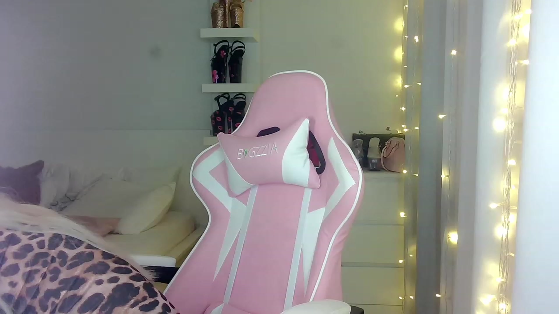 Gallery image thumbnail from BarbieAmy's myfreecams stream on, 09/14/2023, 23:36 image 7 of 20