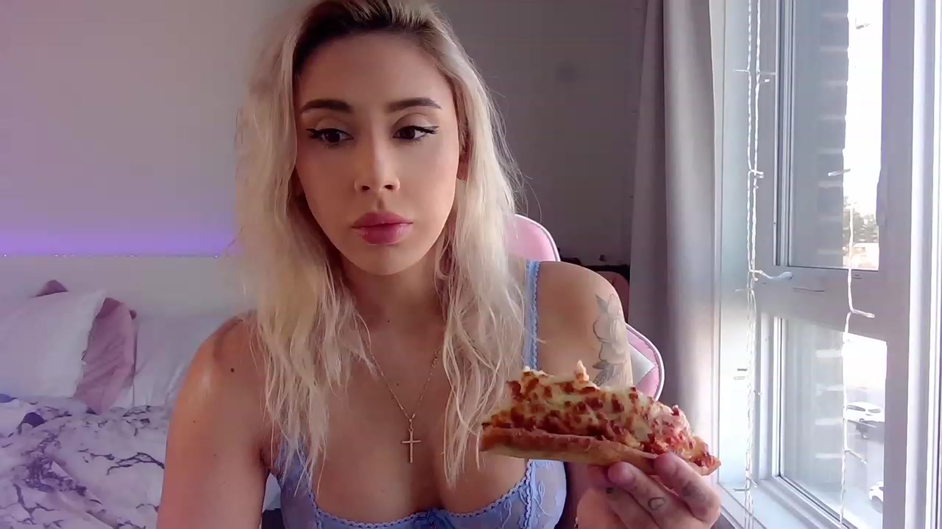 Gallery image thumbnail from BarbieAmy's myfreecams stream on, 10/02/2023, 16:36 image 13 of 20