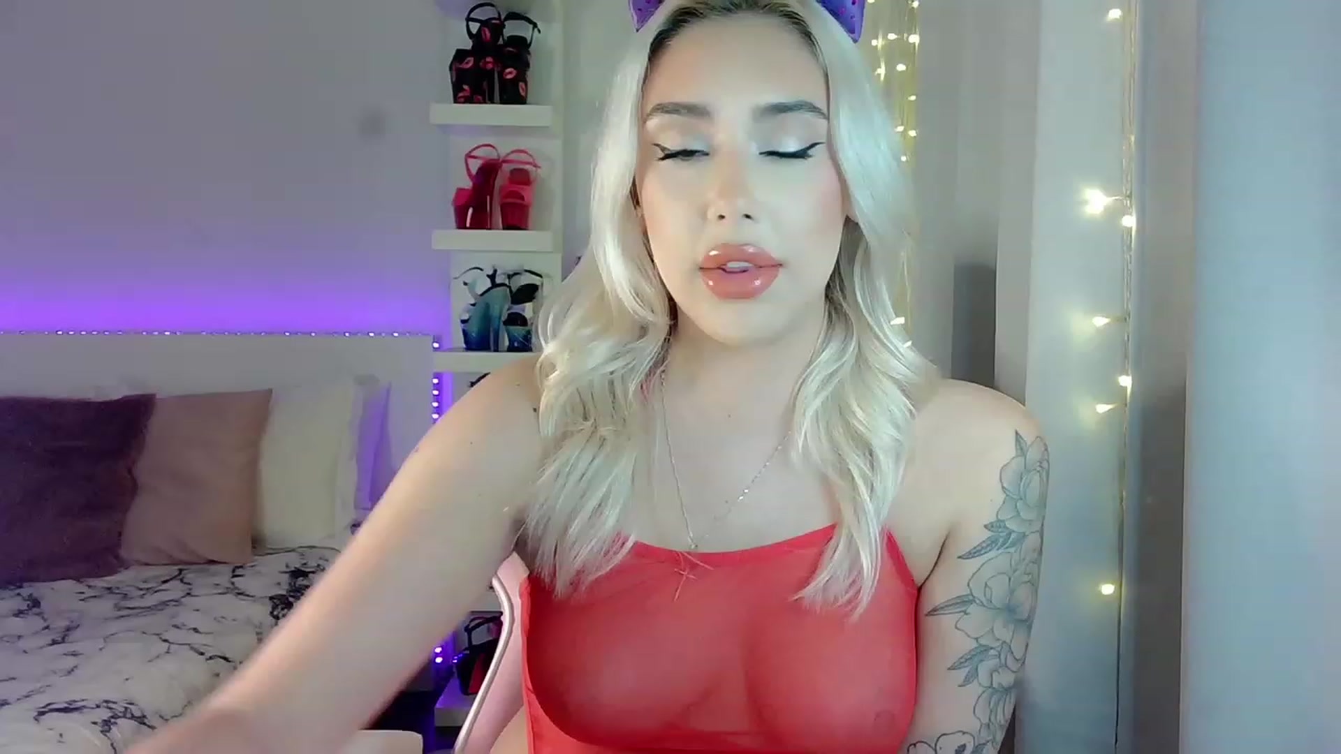 Gallery image thumbnail from BarbieAmy's myfreecams stream on, 10/28/2023, 01:40 image 17 of 20