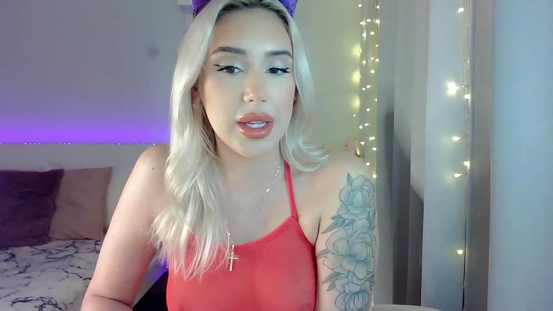 Gallery image thumbnail from BarbieAmy's myfreecams stream on, 10/28/2023, 01:40 image 5 of 20