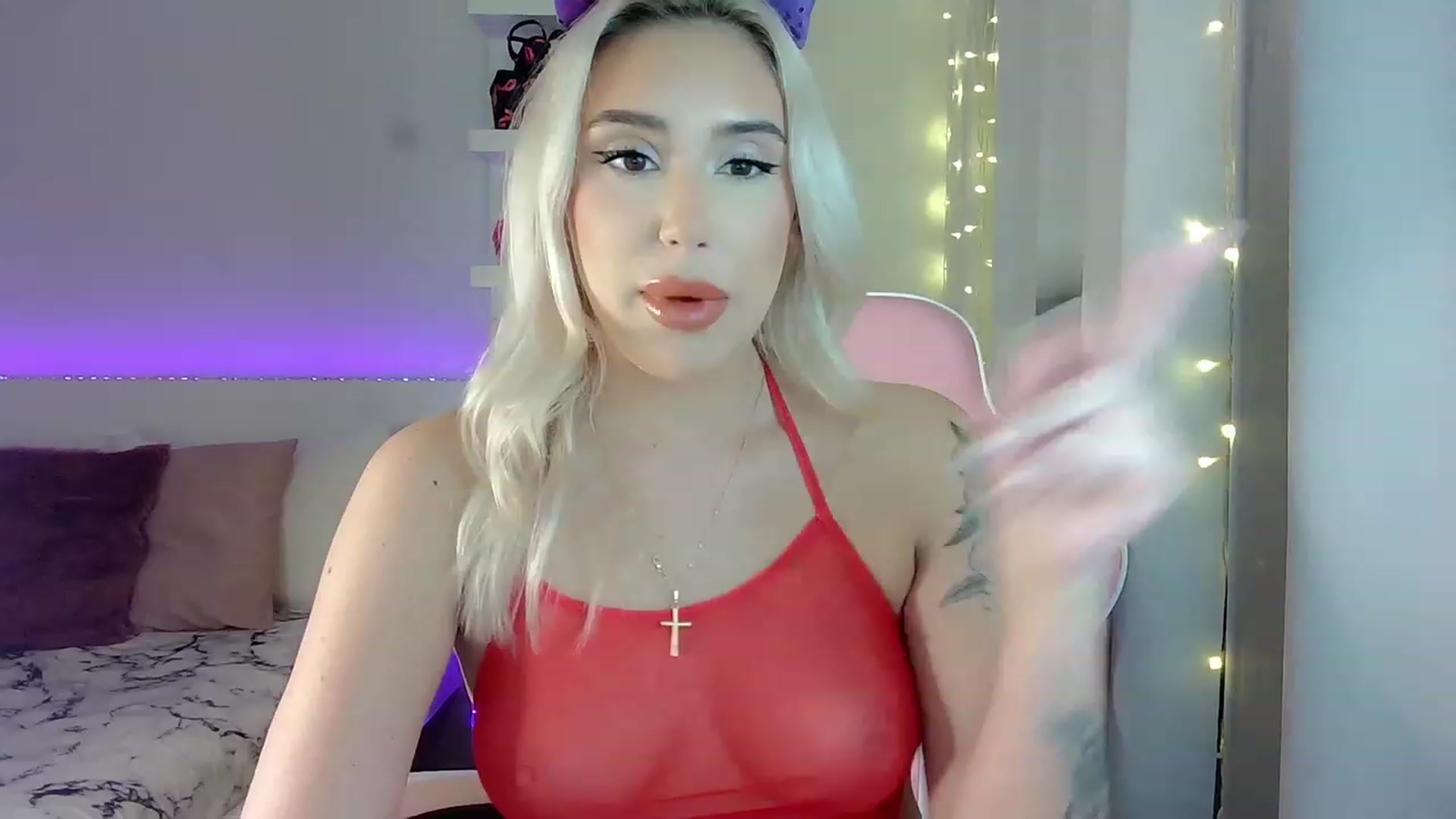Gallery image thumbnail from BarbieAmy's myfreecams stream on, 10/28/2023, 01:40 image 3 of 20