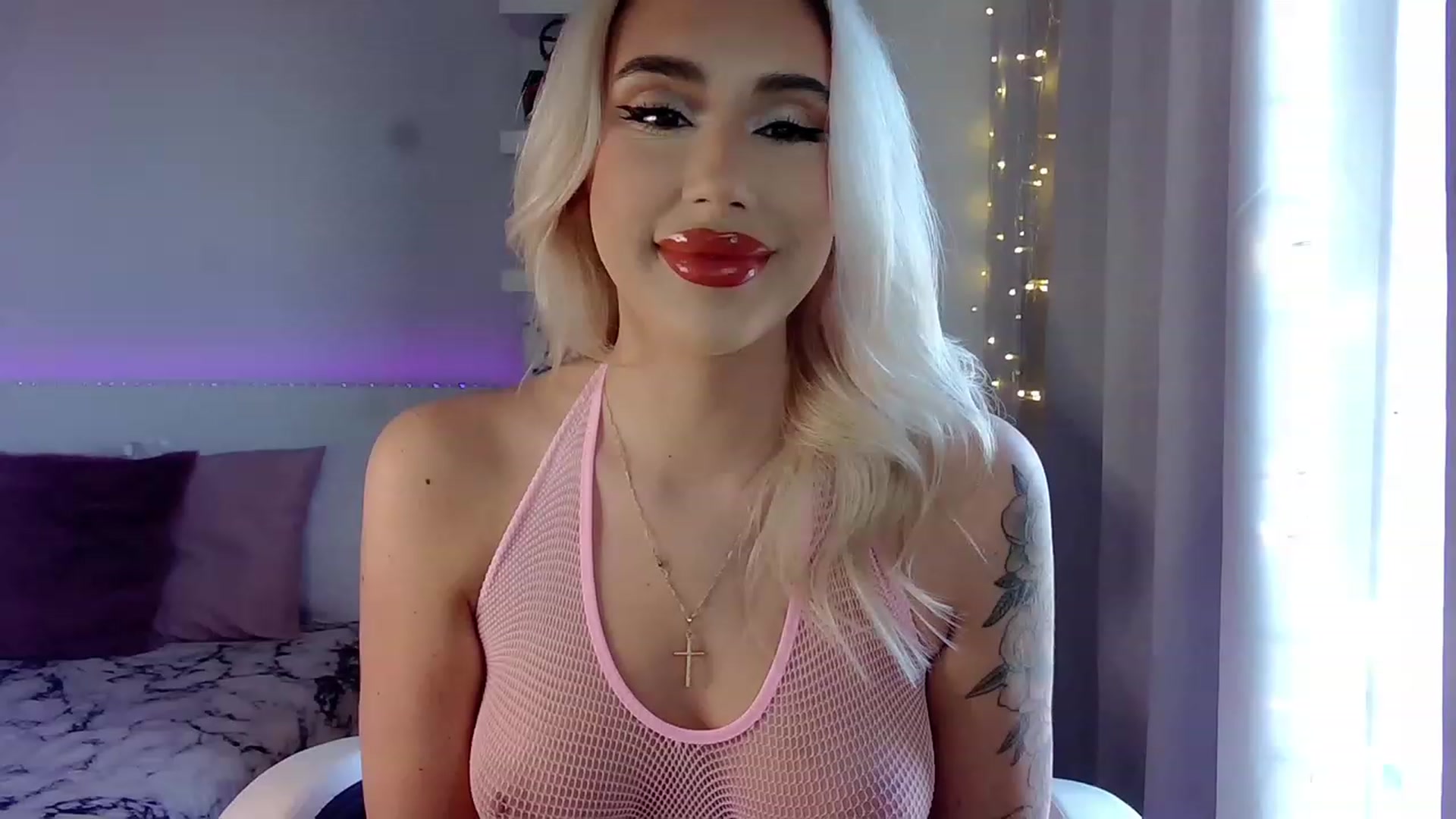 Gallery image thumbnail from BarbieAmy's myfreecams stream on, 10/28/2023, 19:06 image 16 of 20