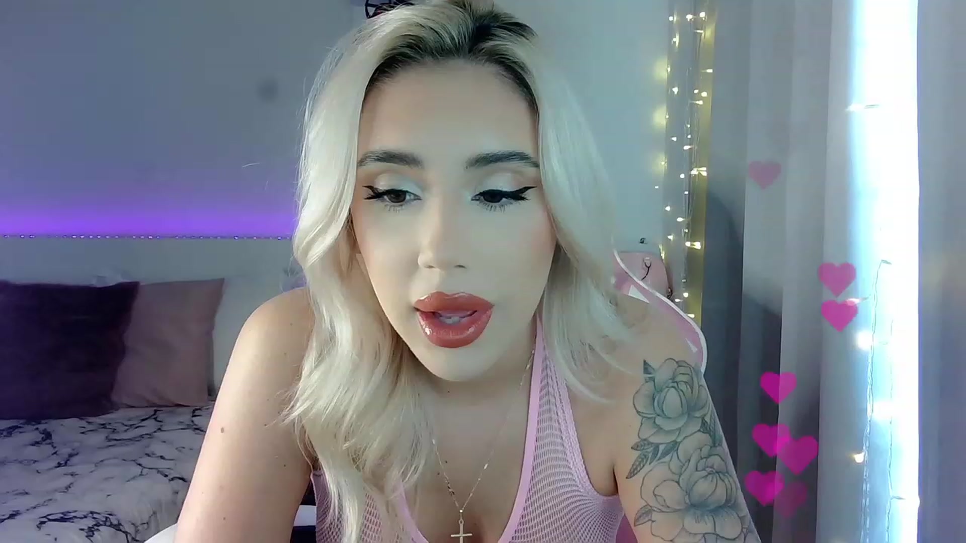 Gallery image thumbnail from BarbieAmy's myfreecams stream on, 10/28/2023, 19:06 image 2 of 20