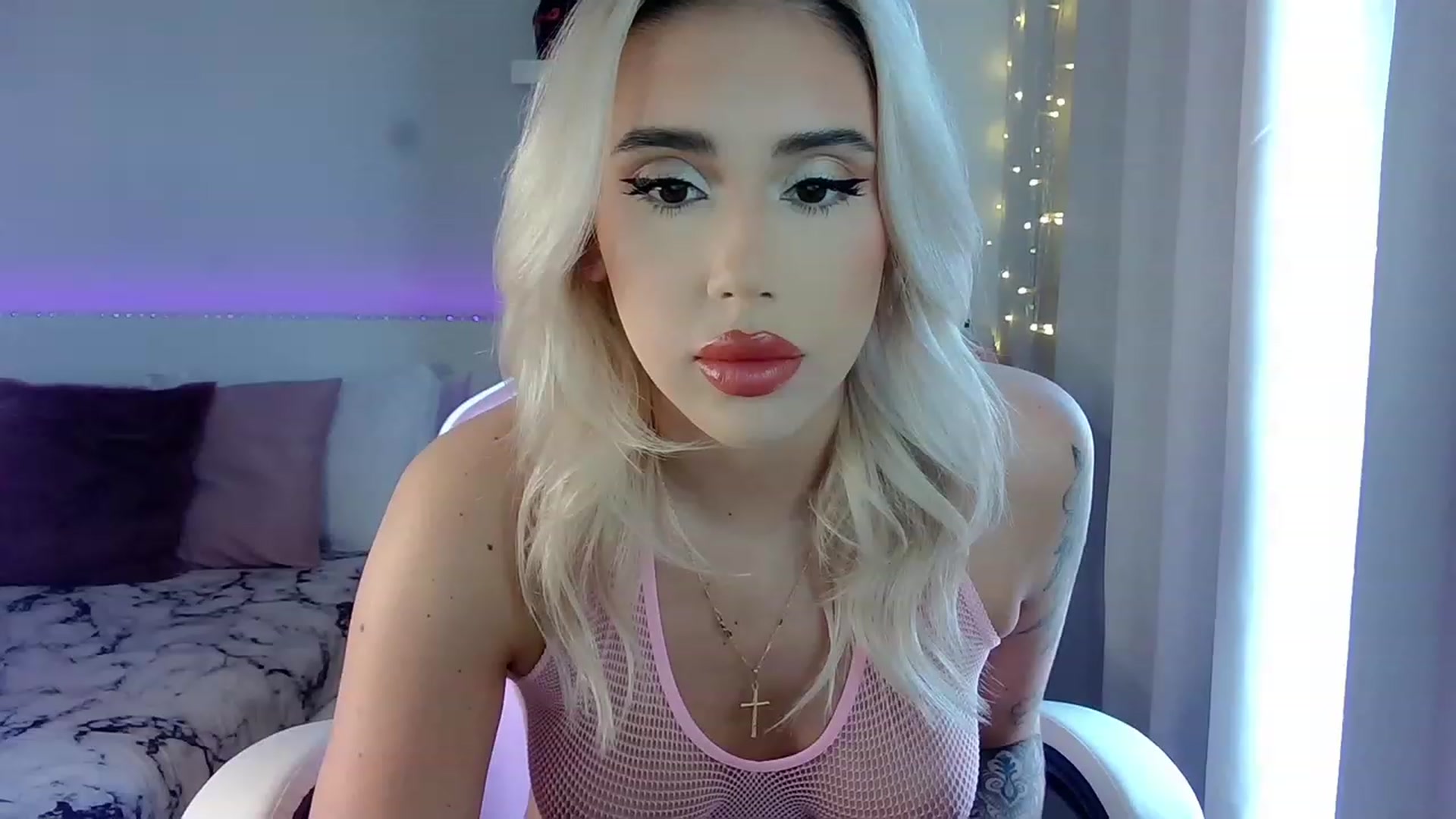Gallery image thumbnail from BarbieAmy's myfreecams stream on, 10/28/2023, 19:06 image 11 of 20