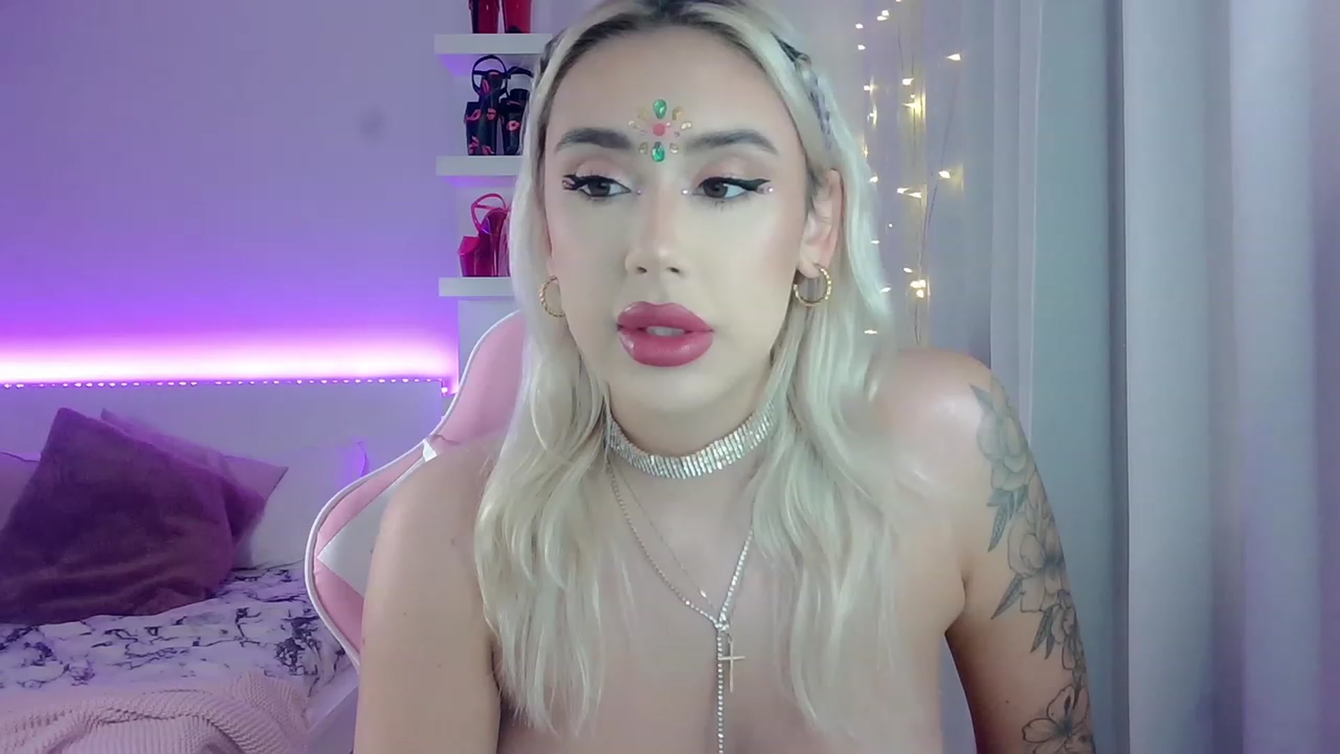 Gallery image thumbnail from BarbieAmy's myfreecams stream on, 10/31/2023, 21:58 image 7 of 20