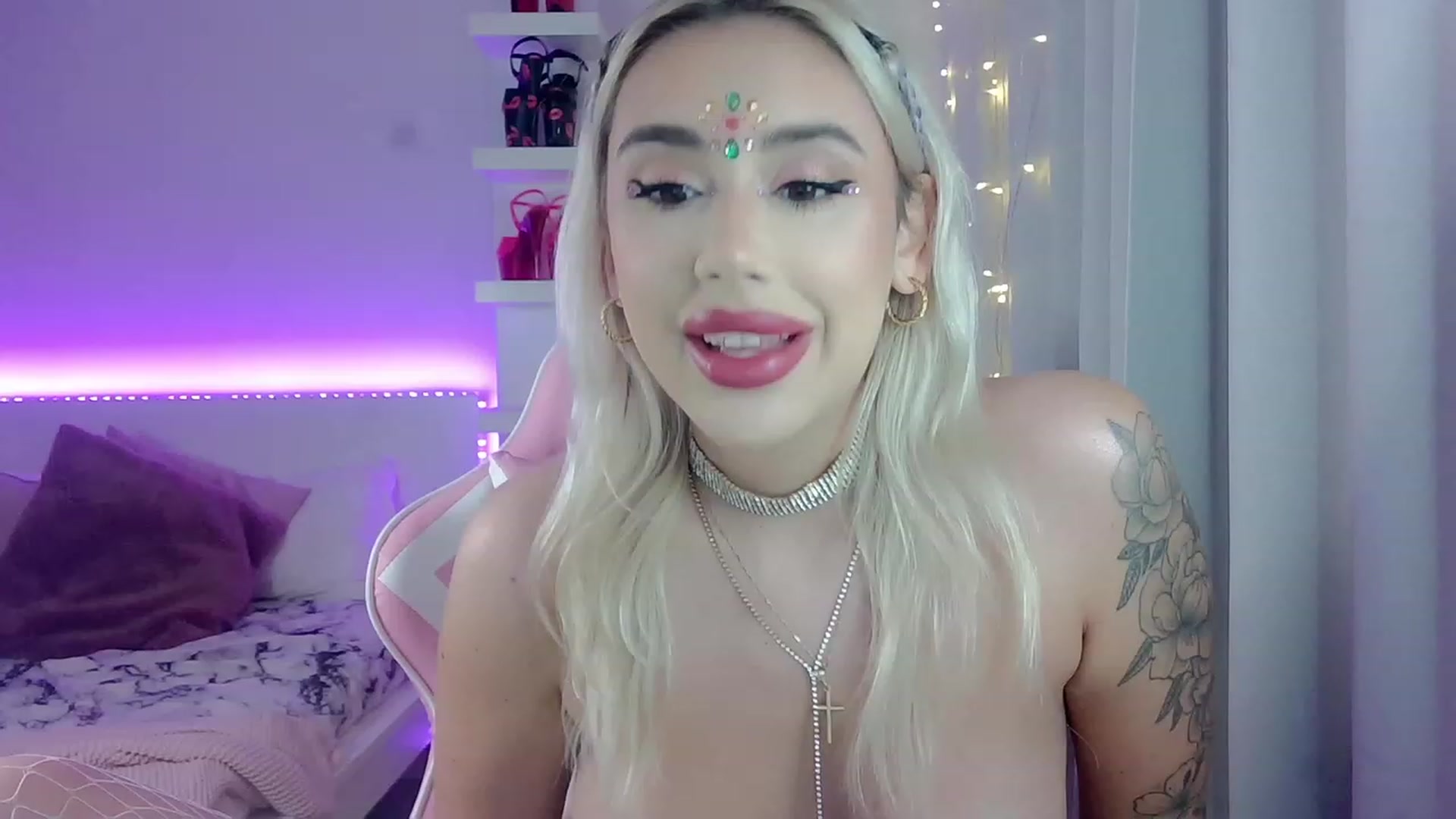 Gallery image thumbnail from BarbieAmy's myfreecams stream on, 10/31/2023, 21:58 image 10 of 20