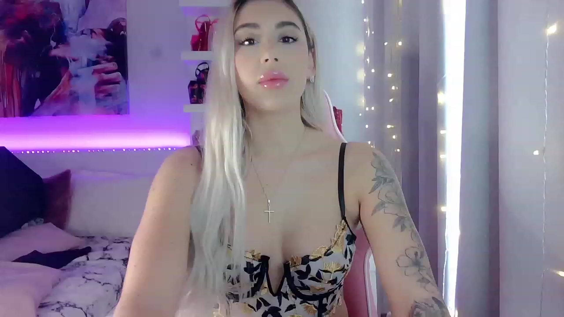 Gallery image thumbnail from BarbieAmy's myfreecams stream on, 12/04/2023, 16:42 image 16 of 20