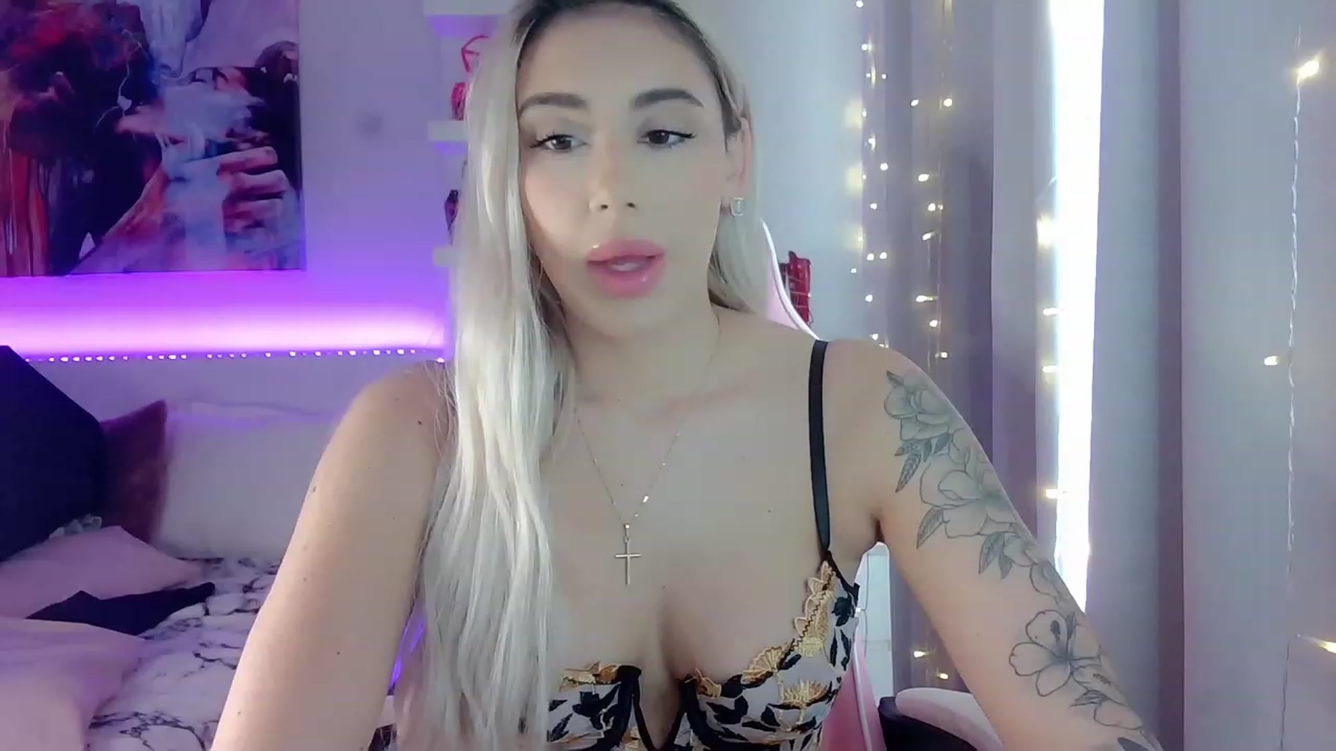 Gallery image thumbnail from BarbieAmy's myfreecams stream on, 12/04/2023, 16:42 image 10 of 20