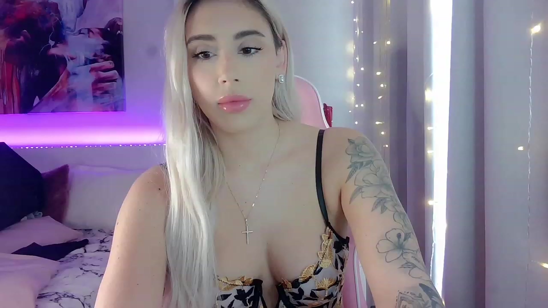 Gallery image thumbnail from BarbieAmy's myfreecams stream on, 12/04/2023, 16:42 image 13 of 20