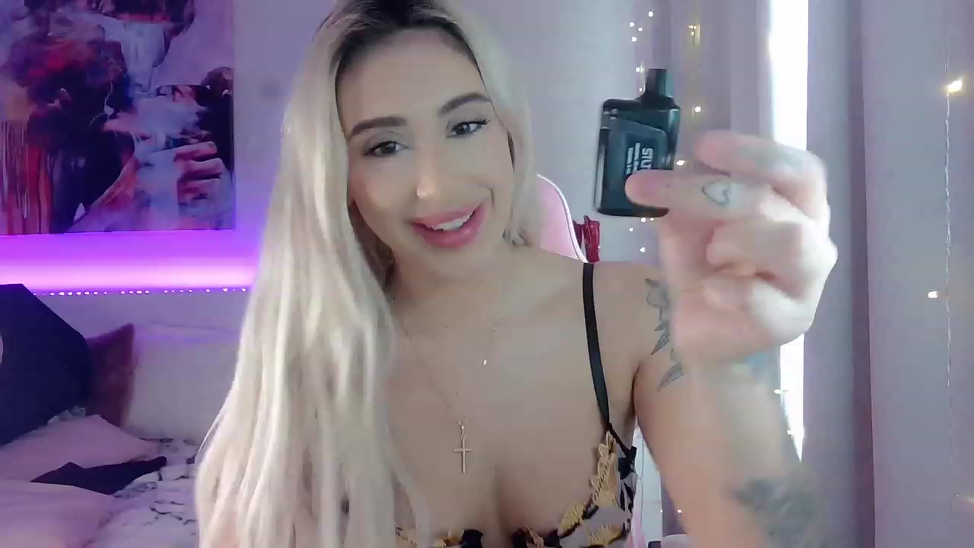 Gallery image thumbnail from BarbieAmy's myfreecams stream on, 12/04/2023, 16:42 image 4 of 20