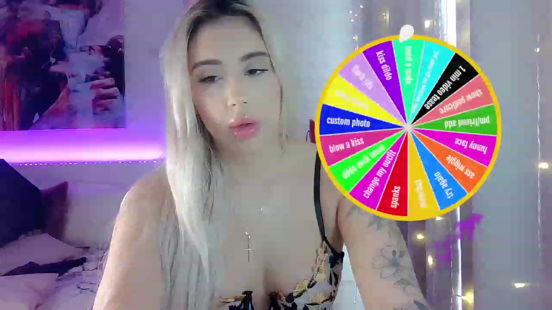 Gallery image thumbnail from BarbieAmy's myfreecams stream on, 12/04/2023, 17:15 image 10 of 20