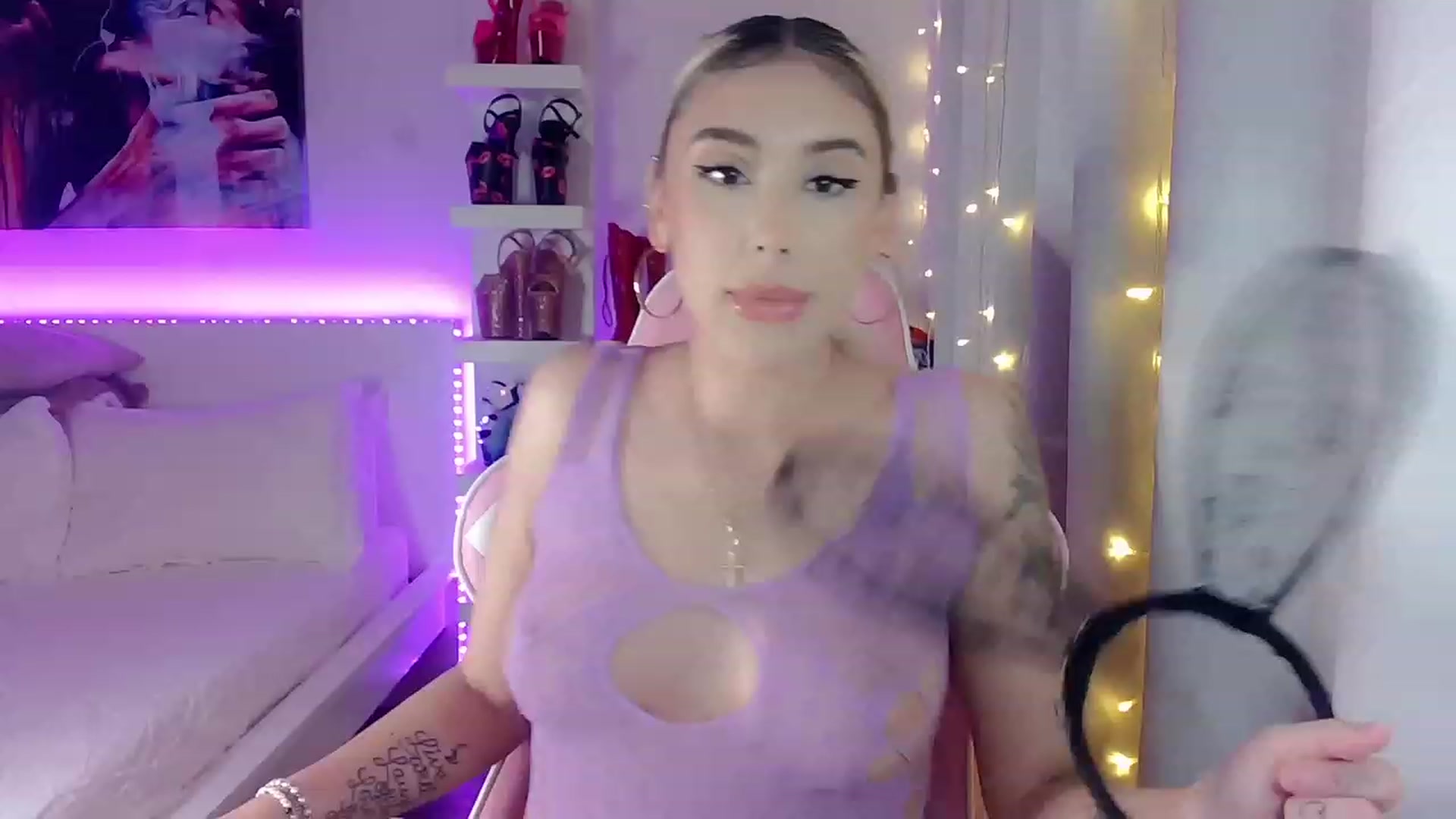 Gallery image thumbnail from BarbieAmy's myfreecams stream on, 12/12/2023, 01:46 image 11 of 20