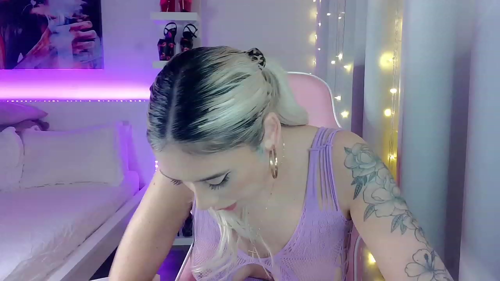 Gallery image thumbnail from BarbieAmy's myfreecams stream on, 12/12/2023, 01:46 image 19 of 20