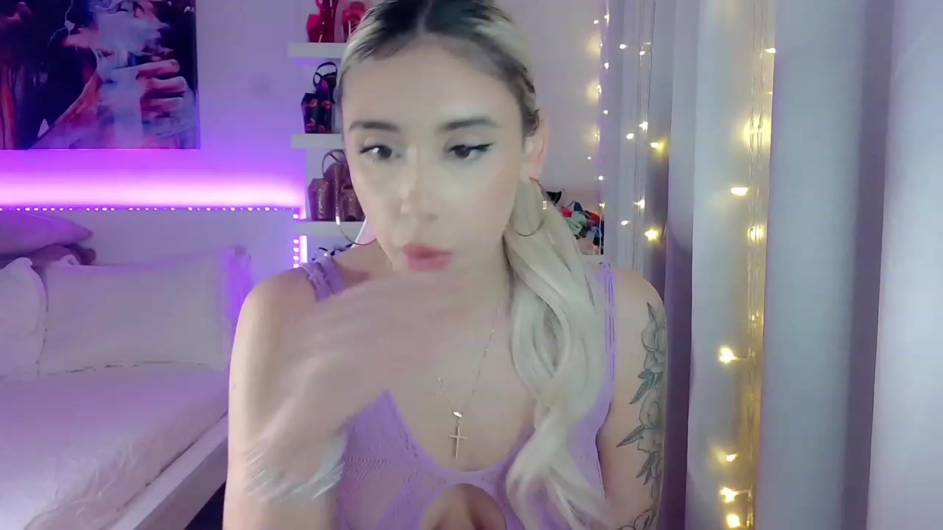 Gallery image thumbnail from BarbieAmy's myfreecams stream on, 12/12/2023, 01:46 image 4 of 20