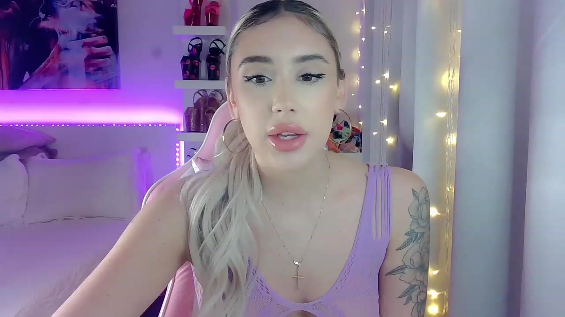 Gallery image thumbnail from BarbieAmy's myfreecams stream on, 12/12/2023, 01:46 image 3 of 20