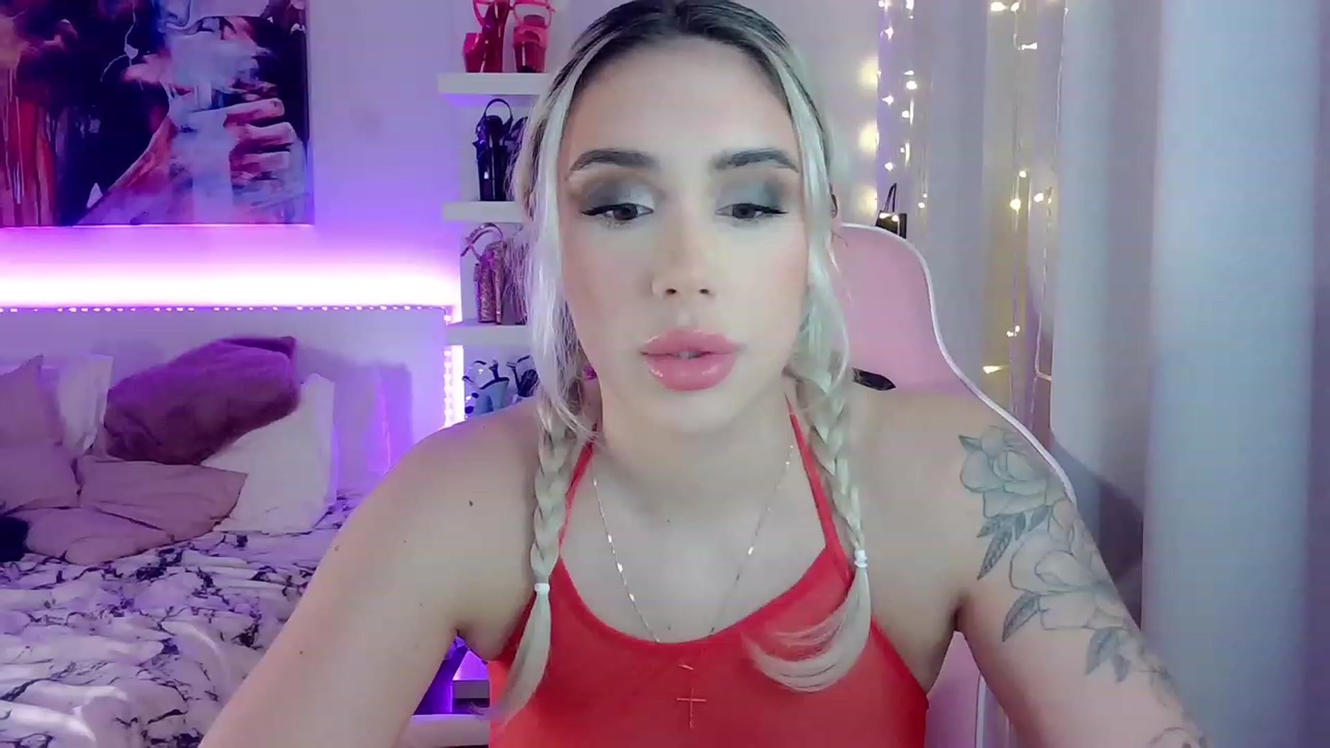Gallery image thumbnail from BarbieAmy's myfreecams stream on, 12/20/2023, 01:42 image 9 of 20