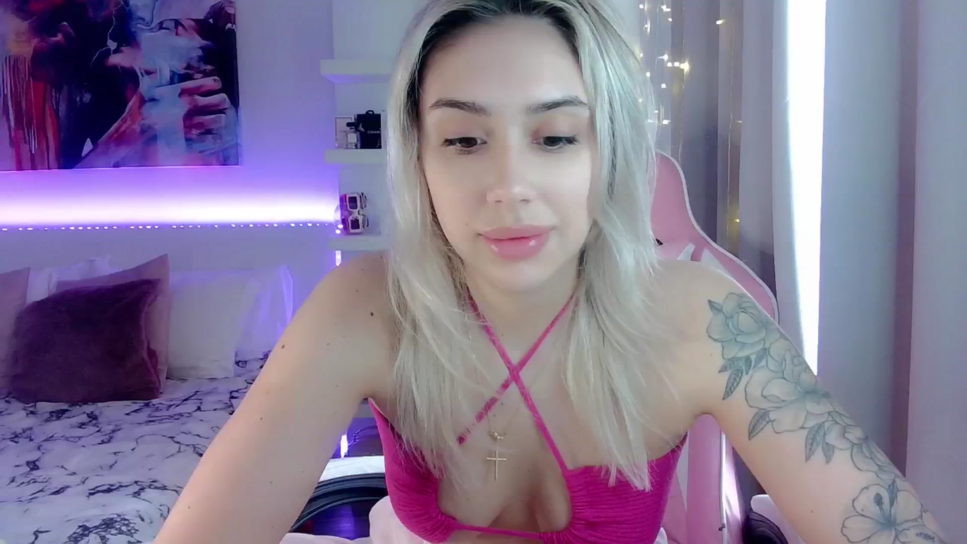 Gallery image thumbnail from BarbieAmy's myfreecams stream on, 05/18/2024, 13:04 image 9 of 20