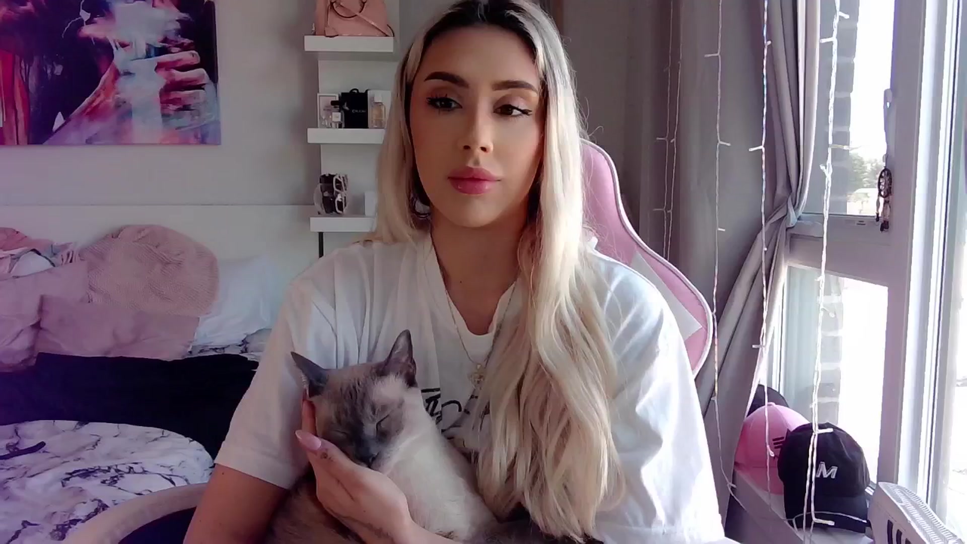 Gallery image thumbnail from BarbieAmy's myfreecams stream on, 06/03/2024, 16:40 image 17 of 20