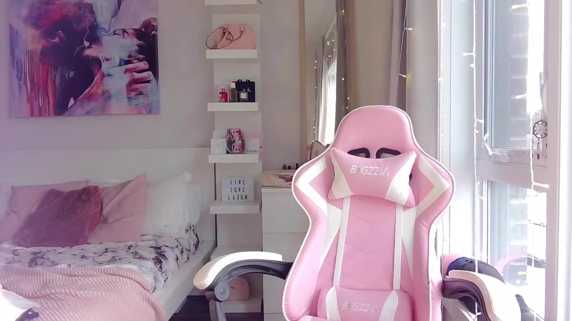 Gallery image thumbnail from BarbieAmy's myfreecams stream on, 08/15/2024, 22:53 image 15 of 20