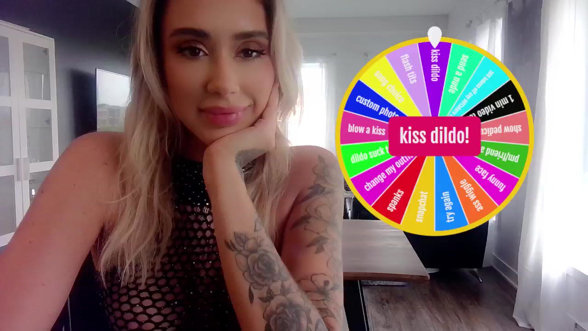 Gallery image thumbnail from BarbieAmy's myfreecams stream on, 08/27/2024, 17:39 image 8 of 20