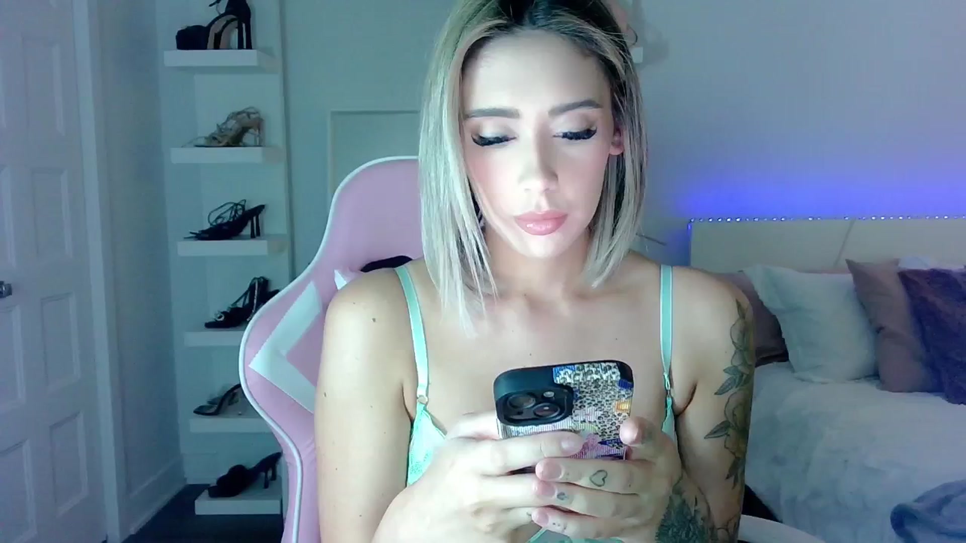 Gallery image thumbnail from BarbieAmy's myfreecams stream on, 11/23/2024, 22:58 image 8 of 20