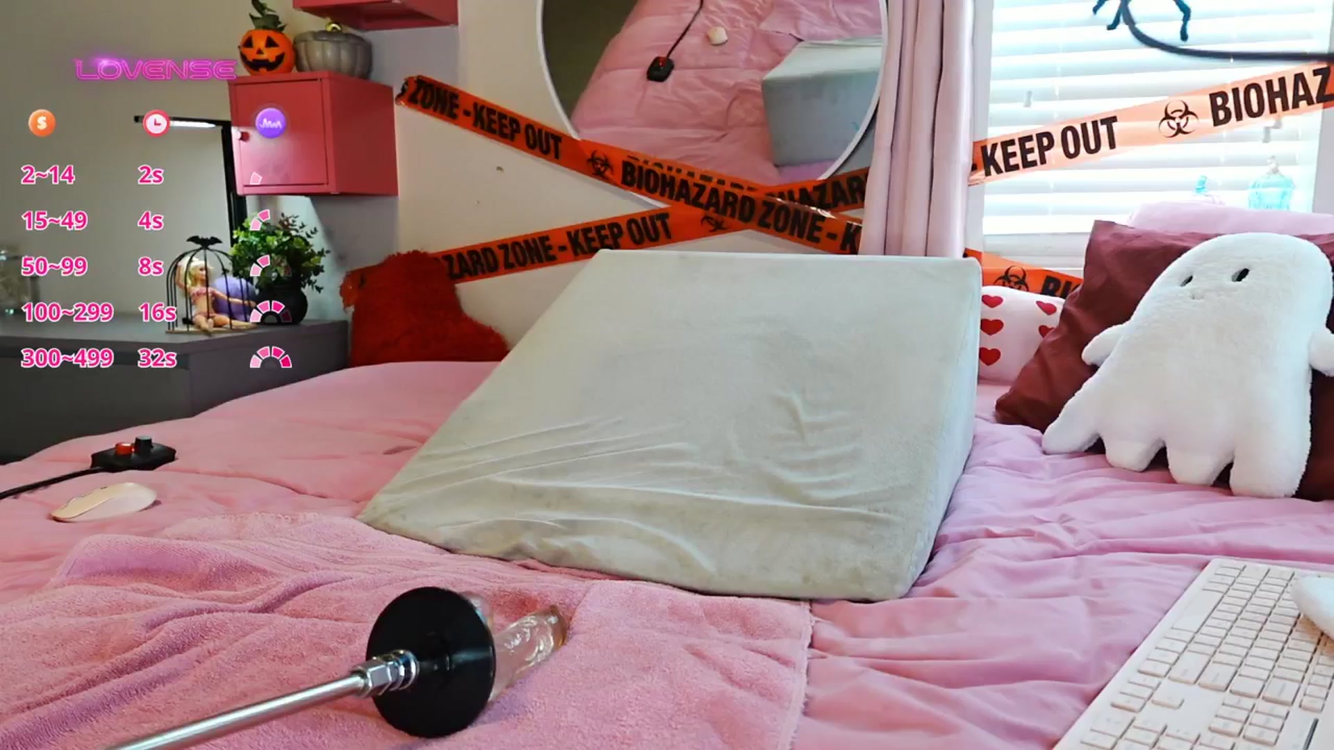 Gallery image thumbnail from BarbieBluEyes's myfreecams stream on, 10/13/2024, 21:35 image 14 of 20