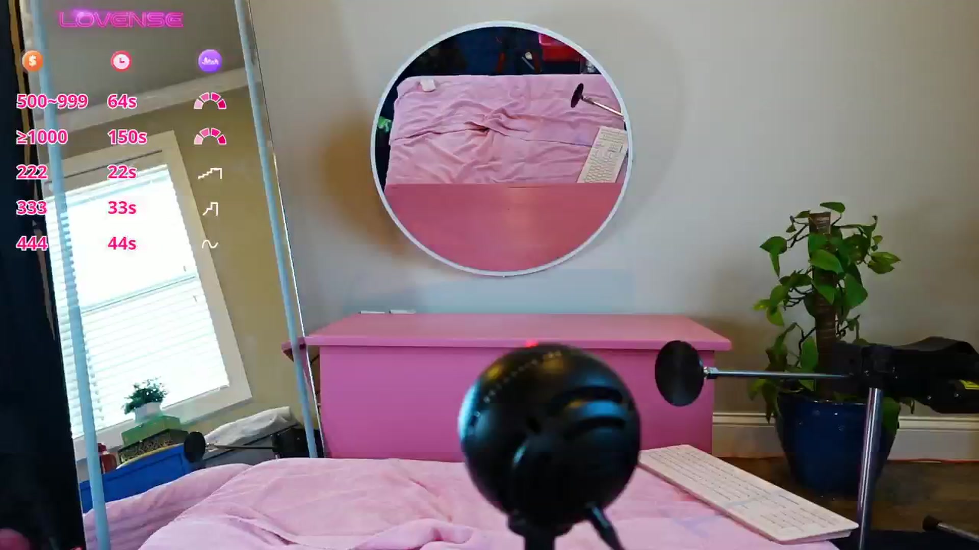 Gallery image thumbnail from BarbieBluEyes's myfreecams stream on, 11/29/2024, 21:26 image 16 of 20