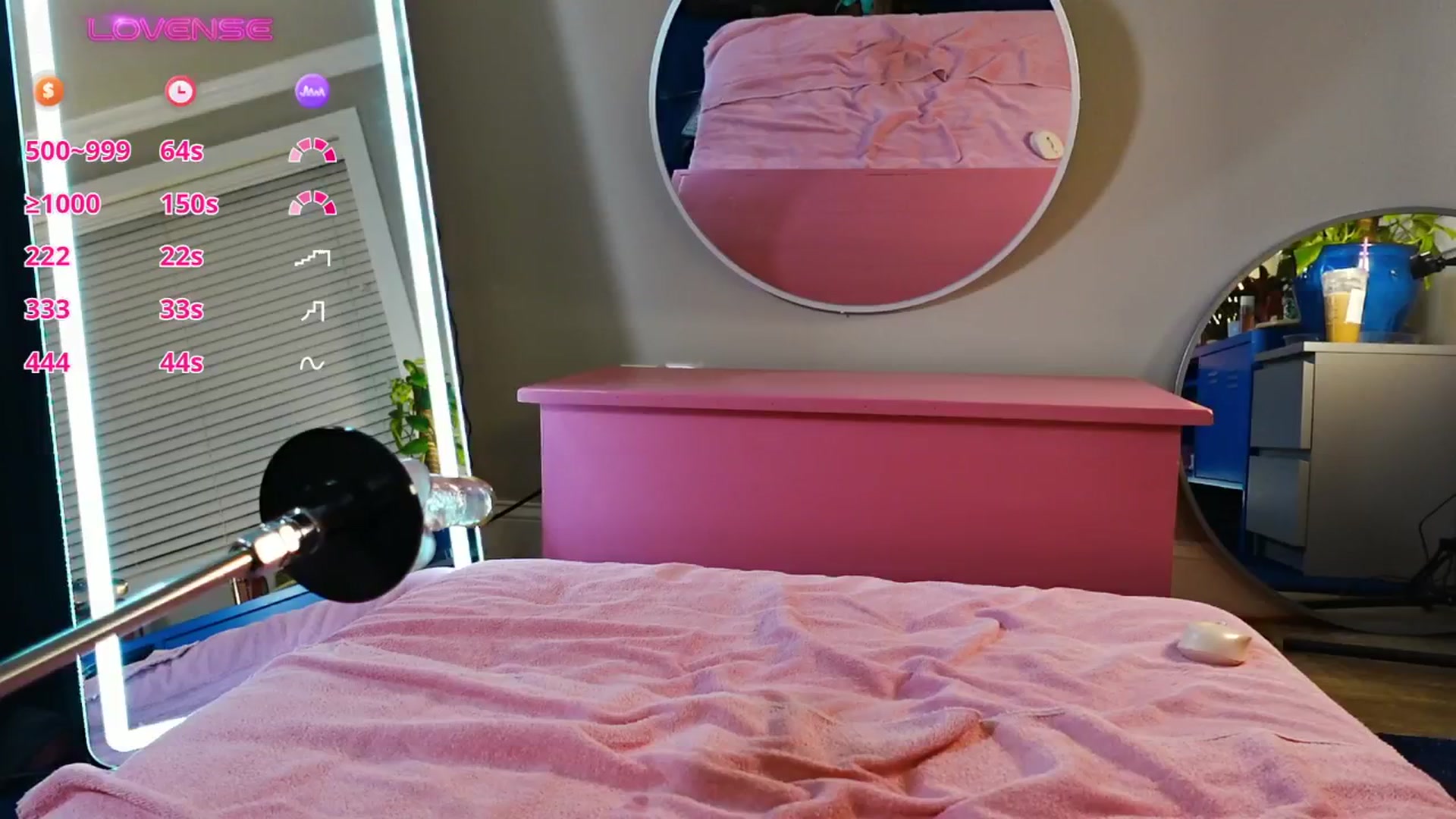 Gallery image thumbnail from BarbieBluEyes's myfreecams stream on, 11/30/2024, 05:32 image 10 of 20