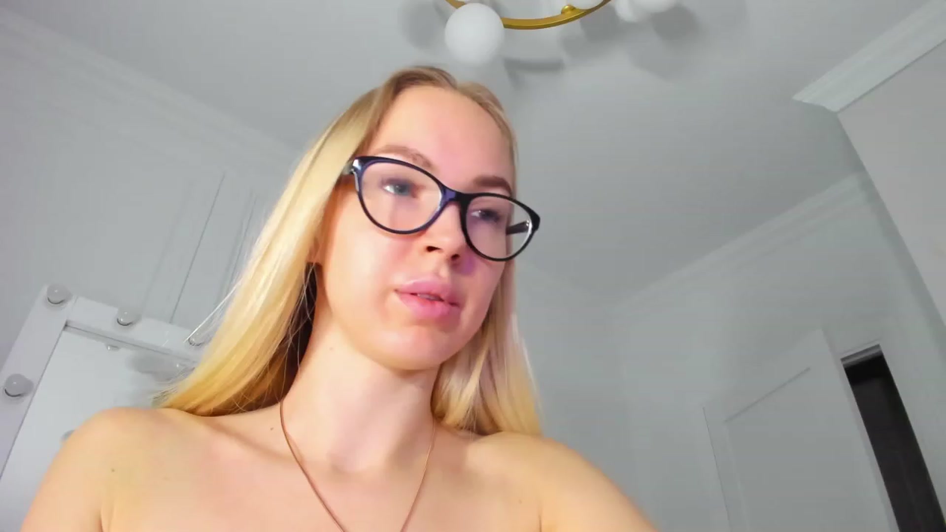 Gallery image thumbnail from BarbieX's myfreecams stream on, 12/19/2023, 07:14 image 10 of 20