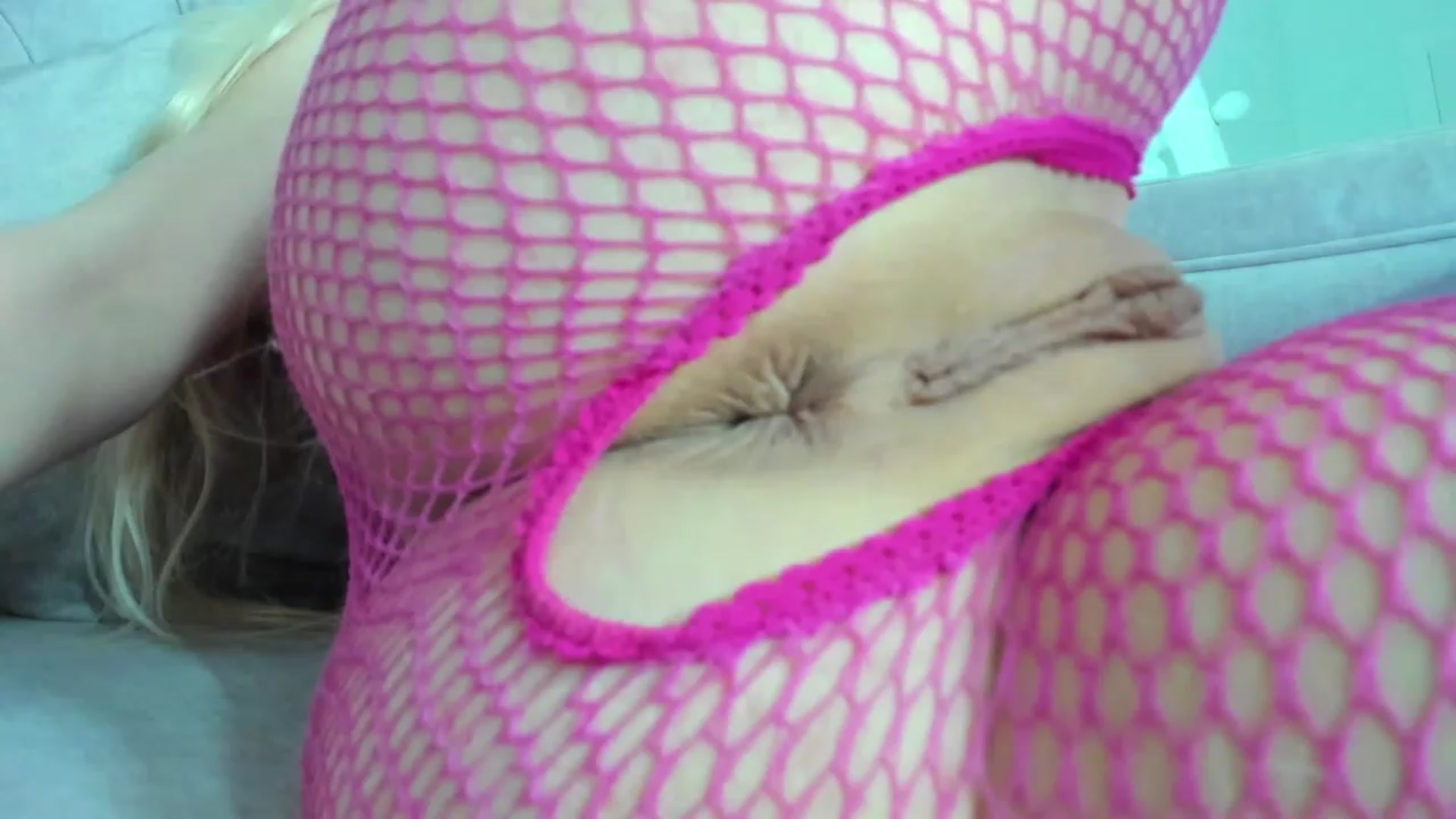 Gallery image thumbnail from BarbieX's myfreecams stream on, 12/19/2023, 10:30 image 17 of 20