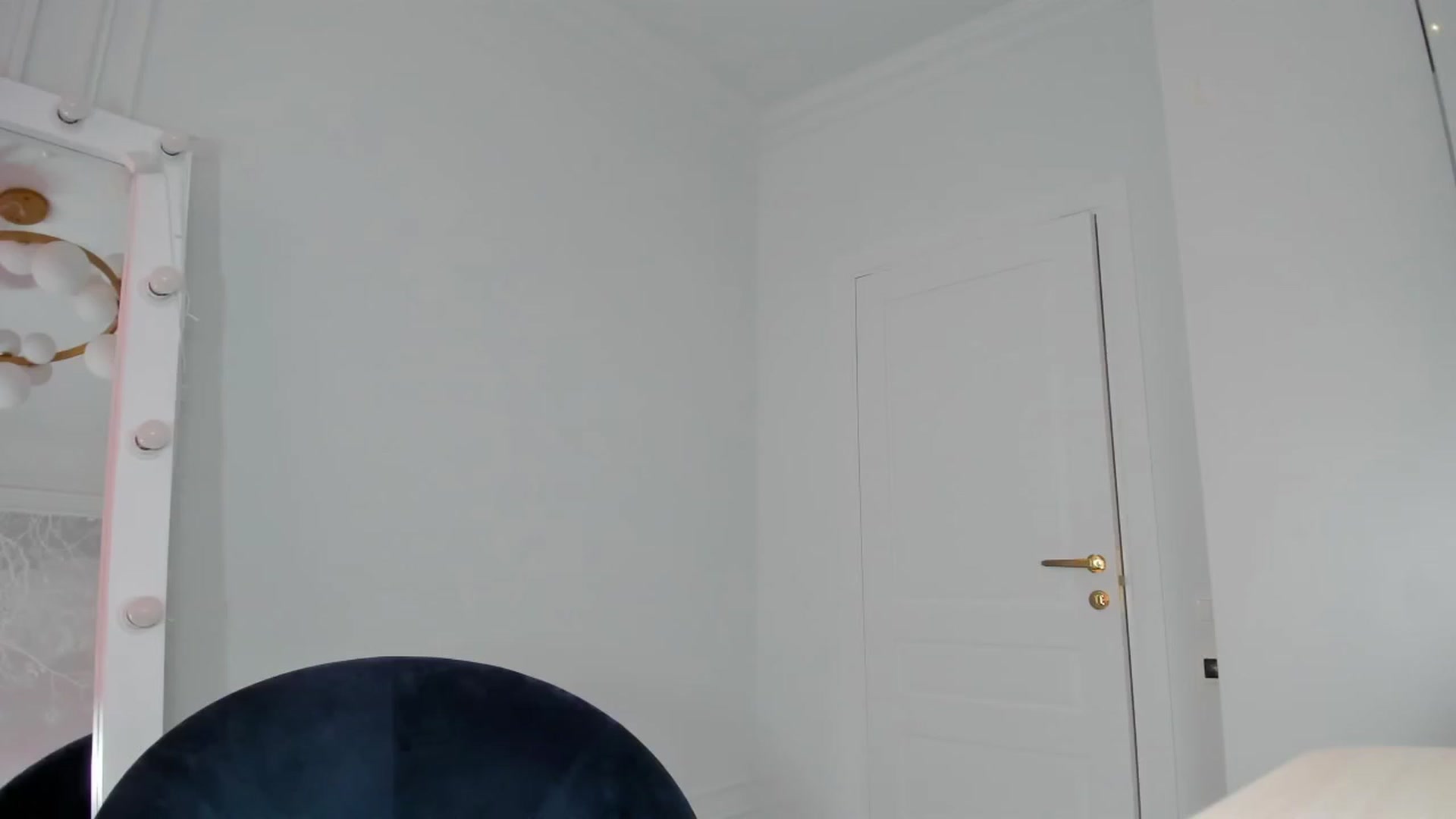 Gallery image thumbnail from BarbieX's myfreecams stream on, 12/20/2023, 09:53 image 7 of 20