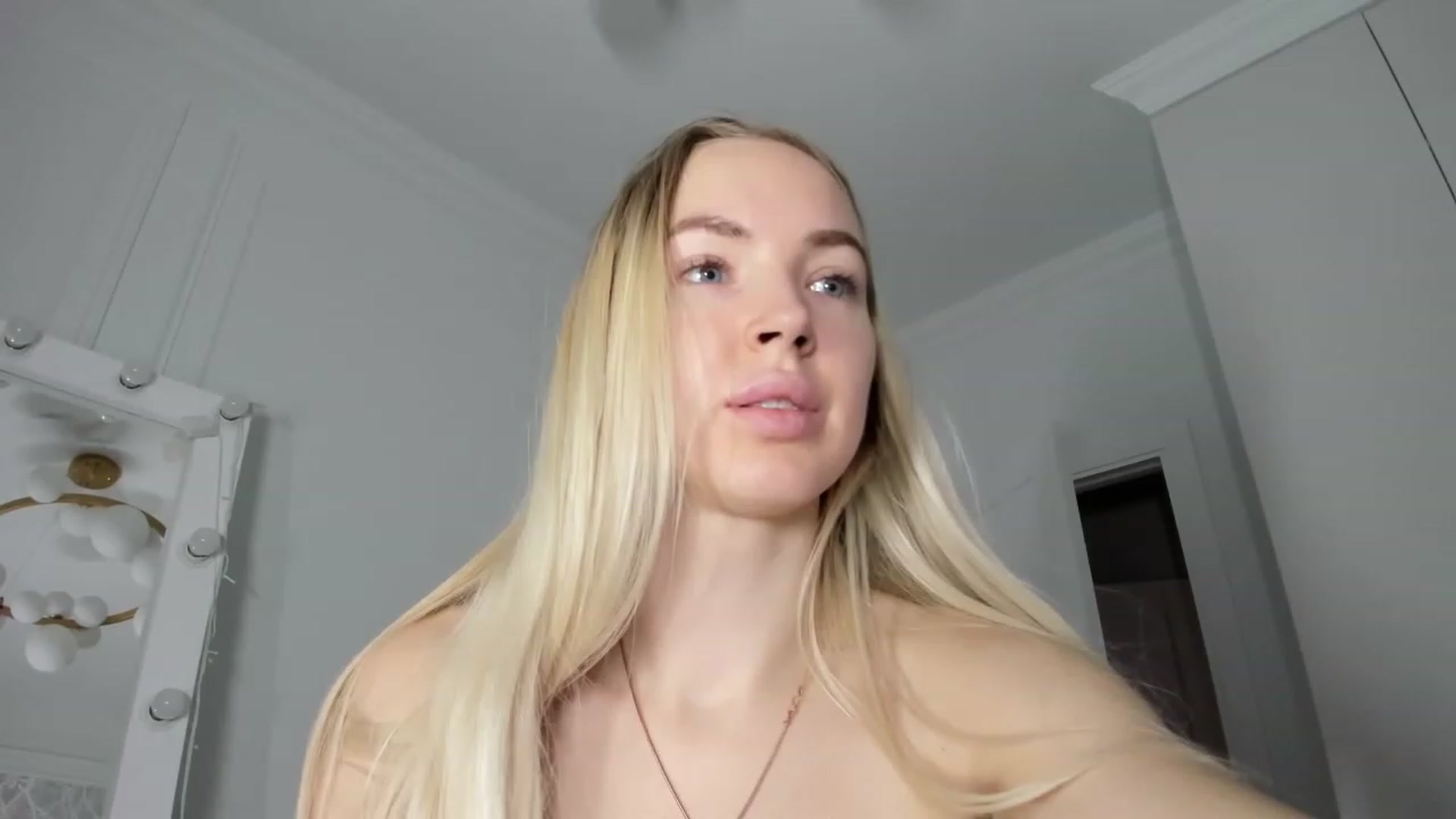 Gallery image thumbnail from BarbieX's myfreecams stream on, 12/22/2023, 07:54 image 7 of 20