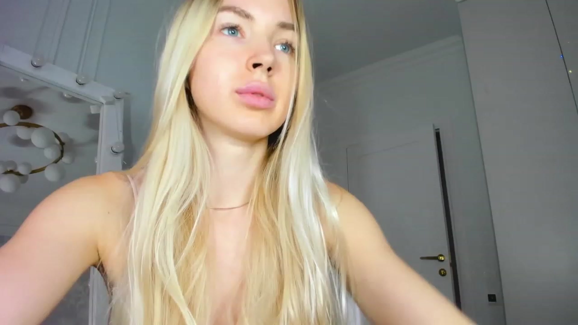 Gallery image thumbnail from BarbieX's myfreecams stream on, 12/23/2023, 10:15 image 17 of 20