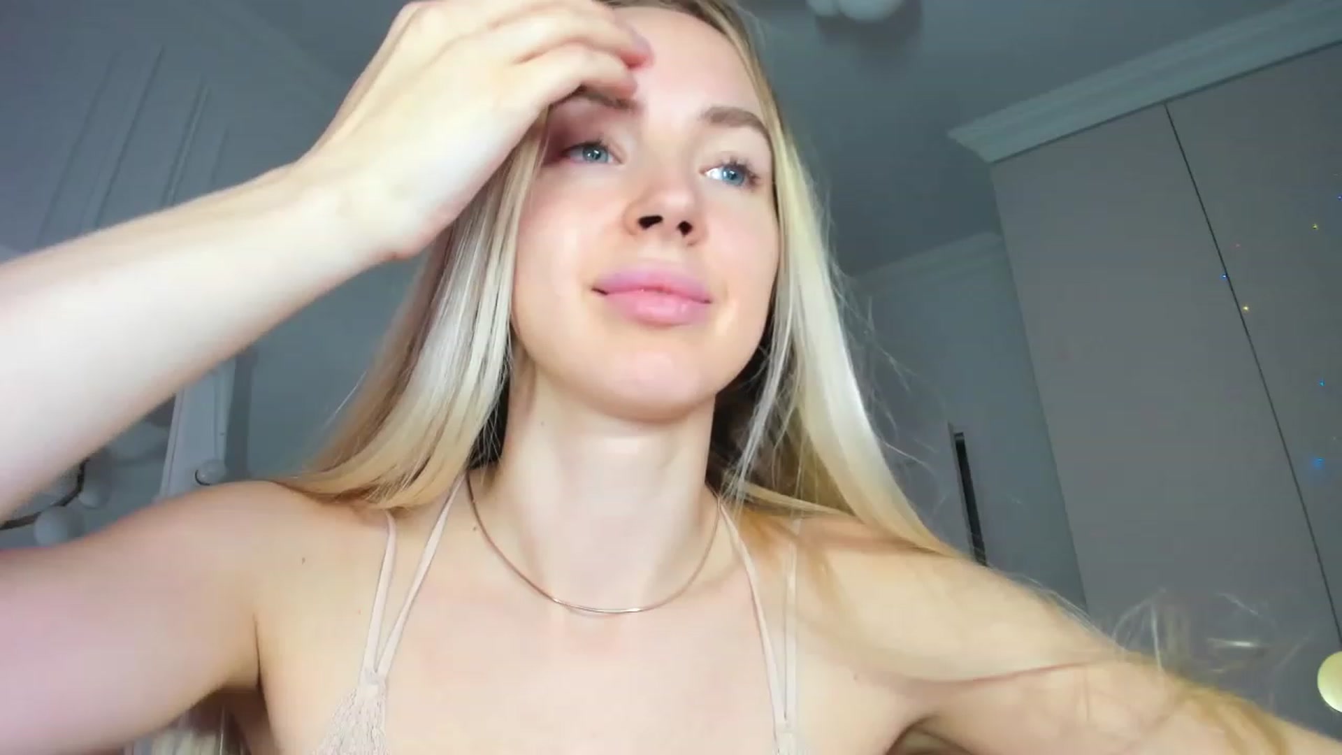 Gallery image thumbnail from BarbieX's myfreecams stream on, 12/23/2023, 10:15 image 16 of 20