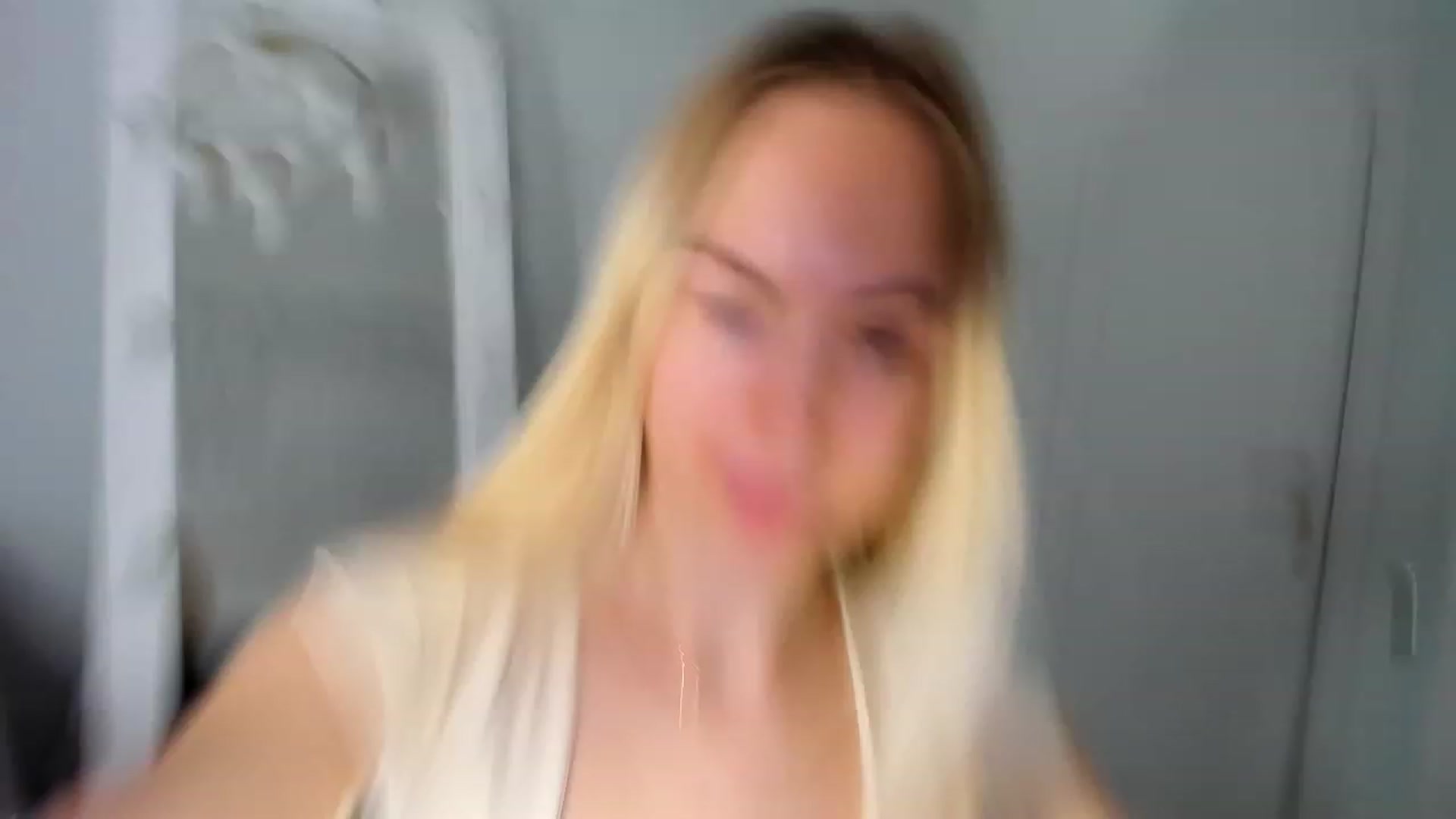 Gallery image thumbnail from BarbieX's myfreecams stream on, 12/29/2023, 08:46 image 17 of 20
