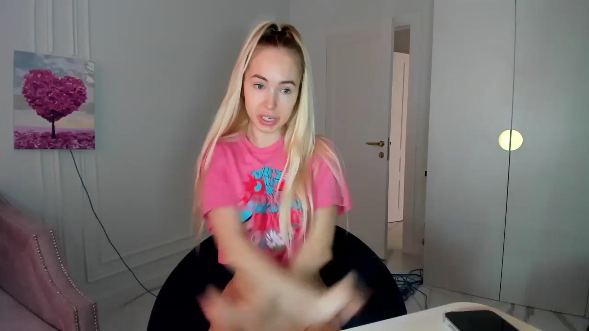 Gallery image thumbnail from BarbieX's myfreecams stream on, 01/29/2024, 08:43 image 9 of 20
