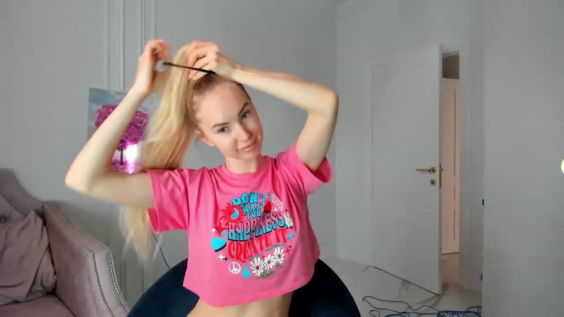 Gallery image thumbnail from BarbieX's myfreecams stream on, 01/29/2024, 08:43 image 4 of 20