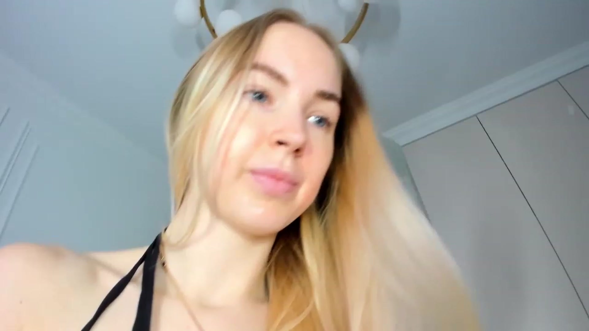 Gallery image thumbnail from BarbieX's myfreecams stream on, 02/19/2024, 08:16 image 17 of 20