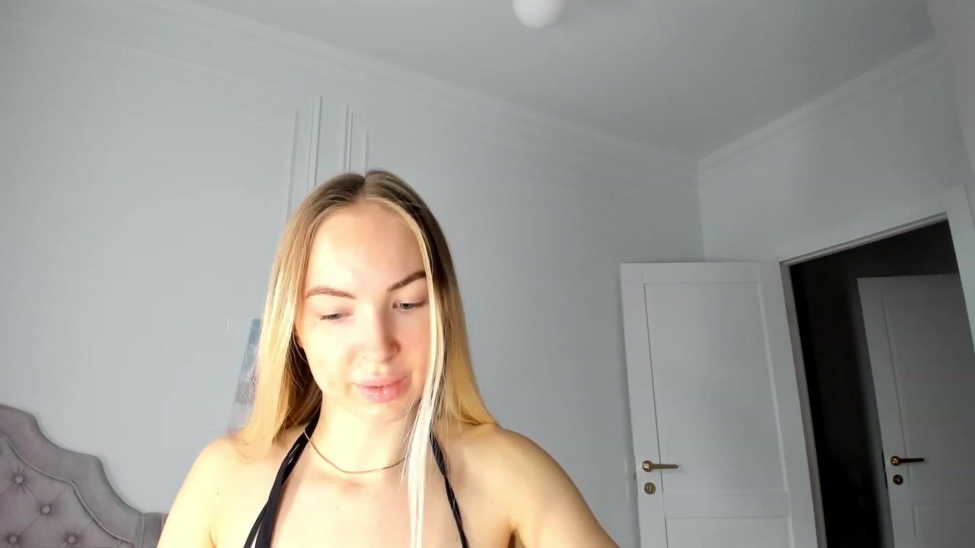 Gallery image thumbnail from BarbieX's myfreecams stream on, 02/19/2024, 08:59 image 6 of 20