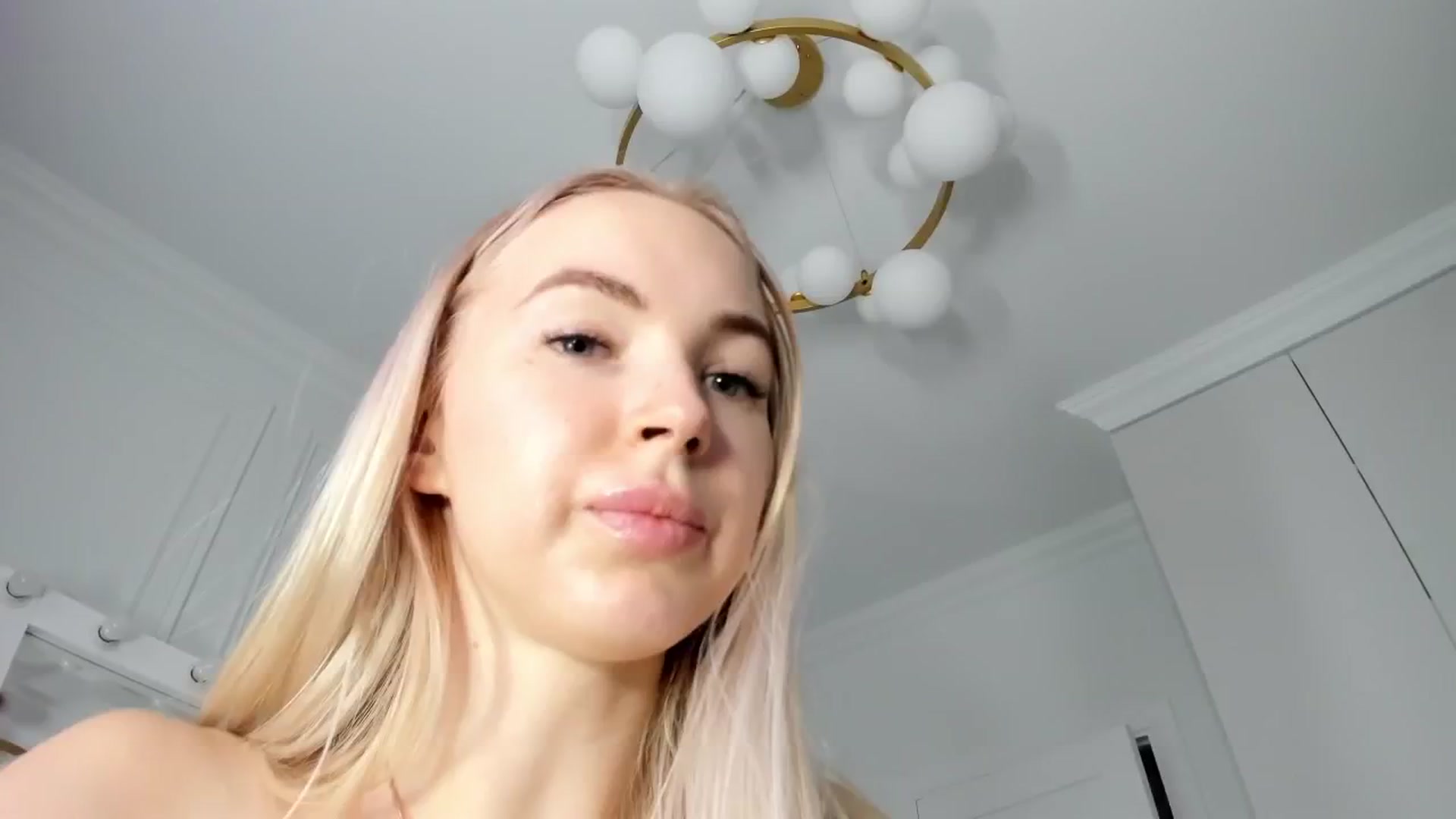 Gallery image thumbnail from BarbieX's myfreecams stream on, 03/05/2024, 09:53 image 17 of 20