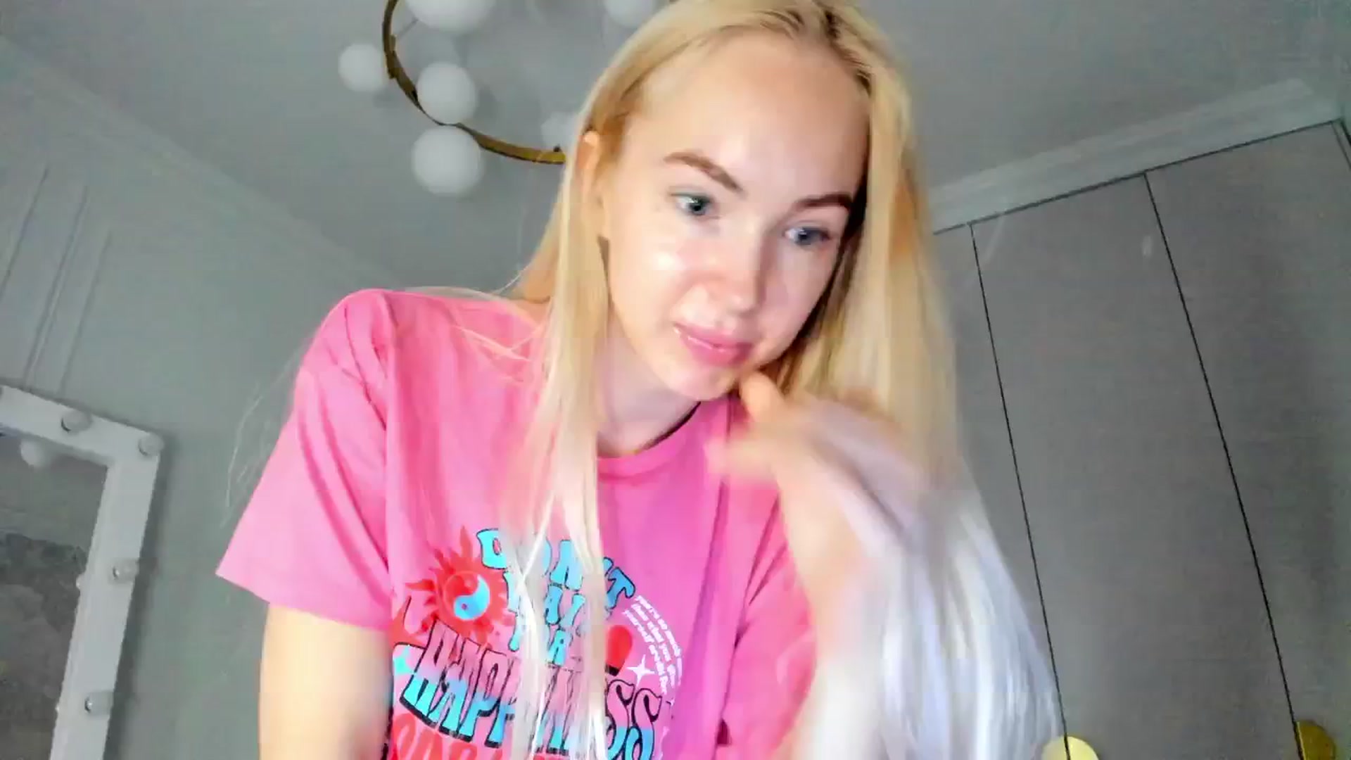 Gallery image thumbnail from BarbieX's myfreecams stream on, 04/25/2024, 03:56 image 1 of 20