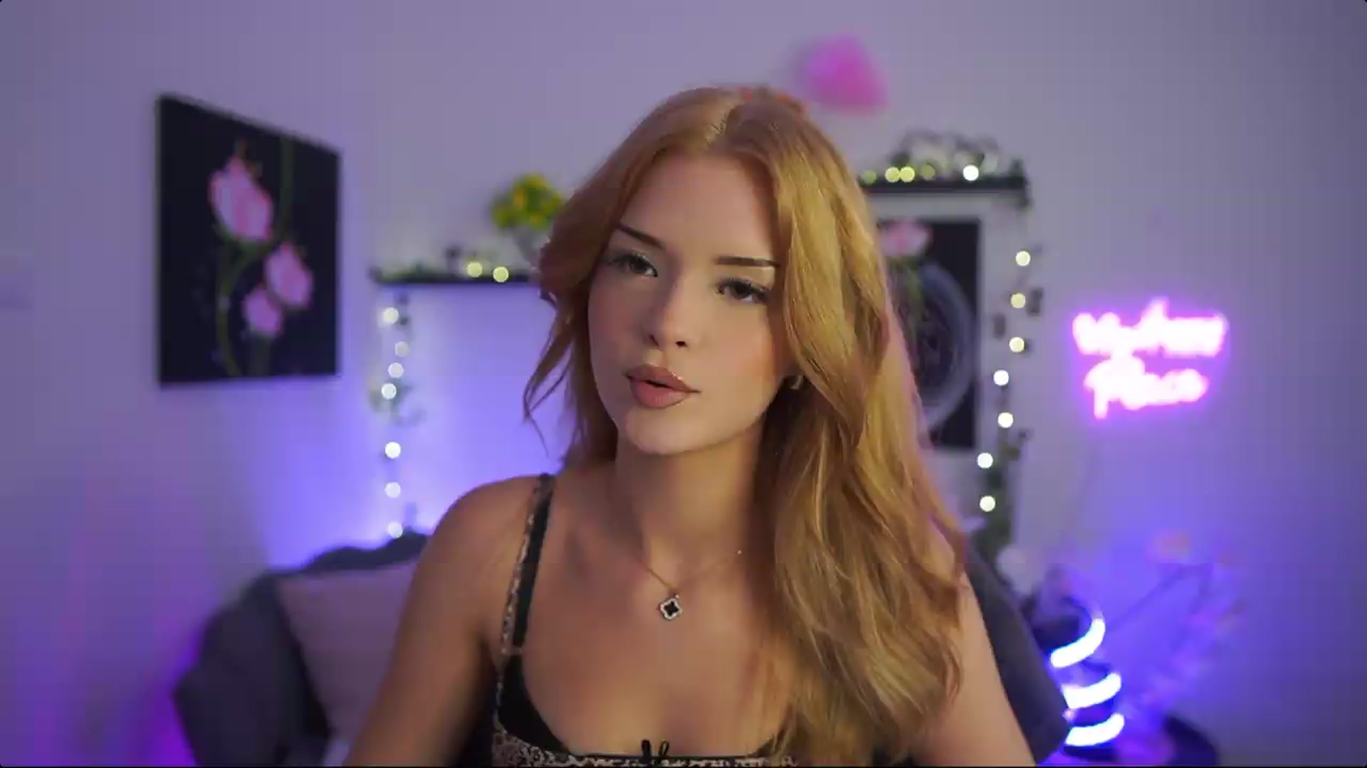 Gallery image thumbnail from Barbie_Bree's myfreecams stream on, 08/06/2026, 17:53 image 8 of 20
