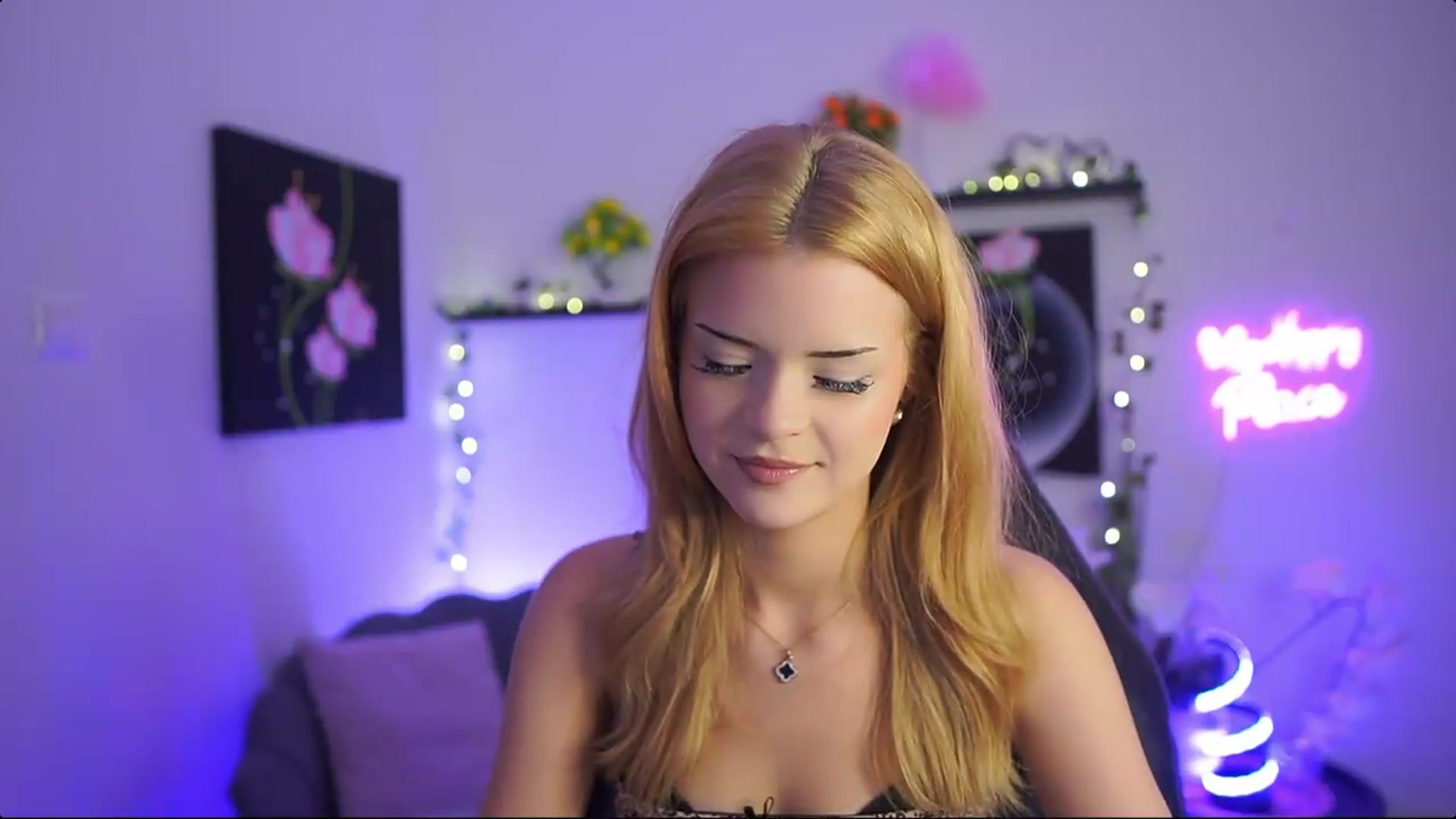 Gallery image thumbnail from Barbie_Bree's myfreecams stream on, 08/15/2026, 17:44 image 16 of 20