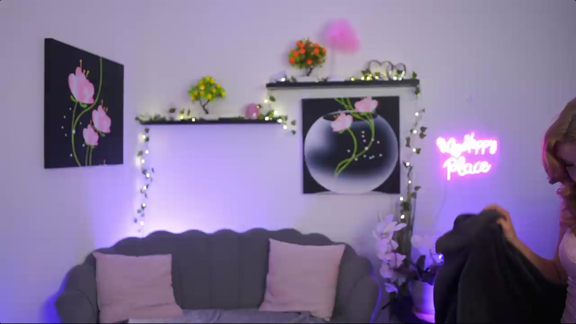 Gallery image thumbnail from Barbie_Bree's myfreecams stream on, 08/18/2026, 17:11 image 8 of 20
