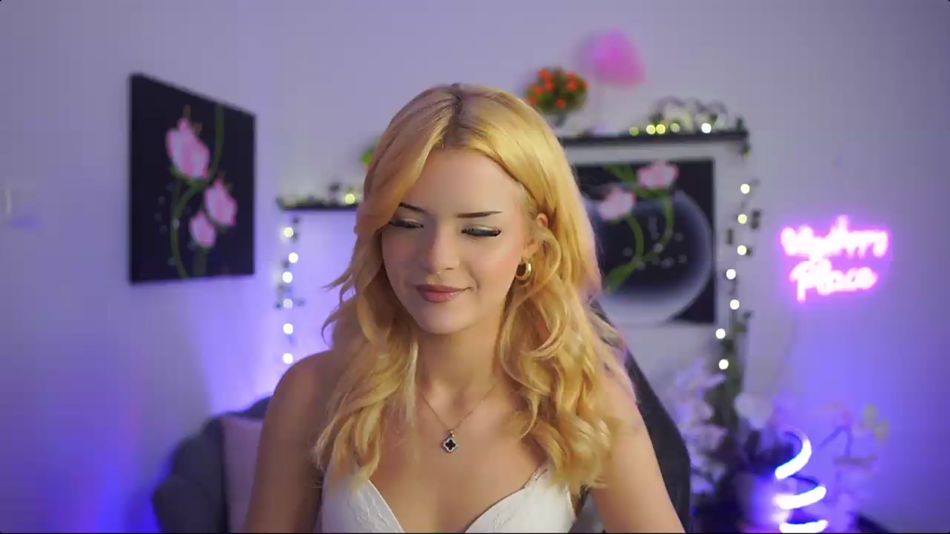 Gallery image thumbnail from Barbie_Bree's myfreecams stream on, 08/21/2026, 13:39 image 13 of 20