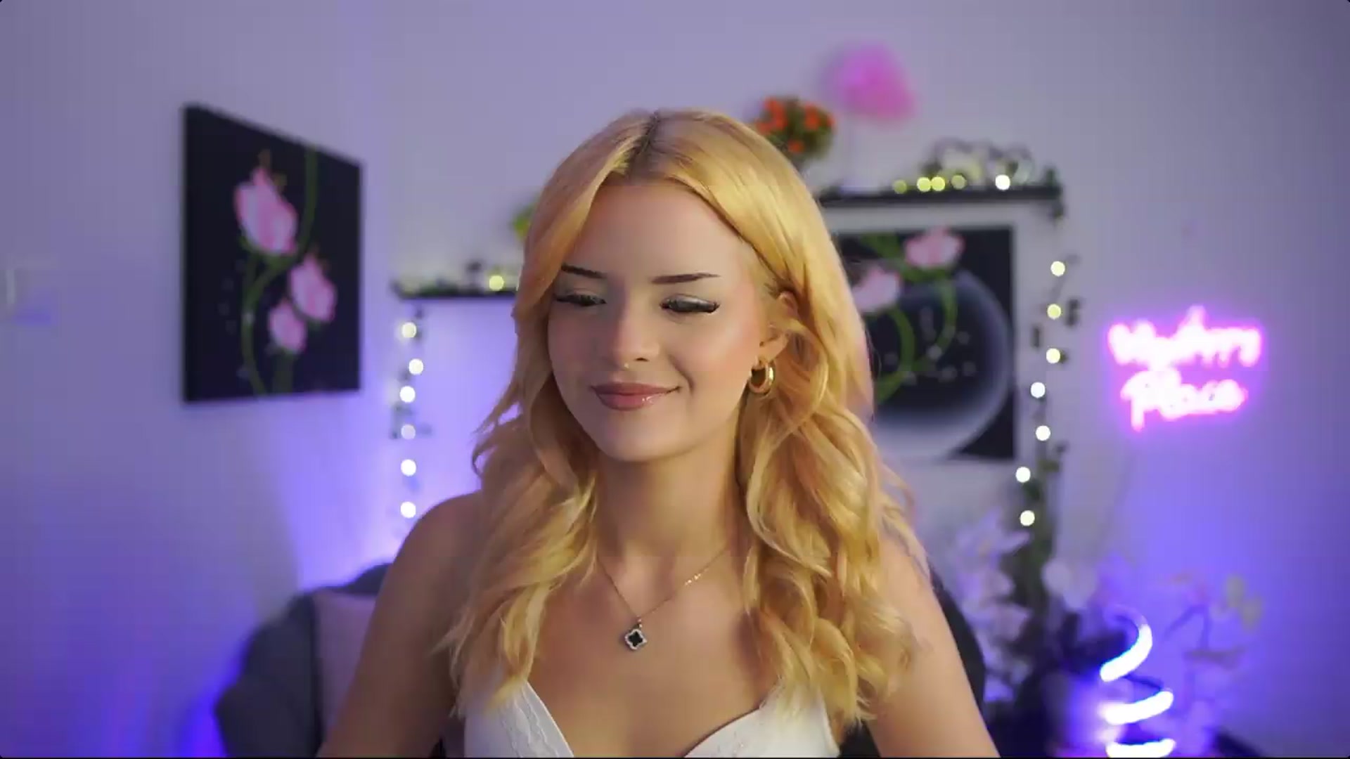 Gallery image thumbnail from Barbie_Bree's myfreecams stream on, 08/21/2026, 13:39 image 18 of 20