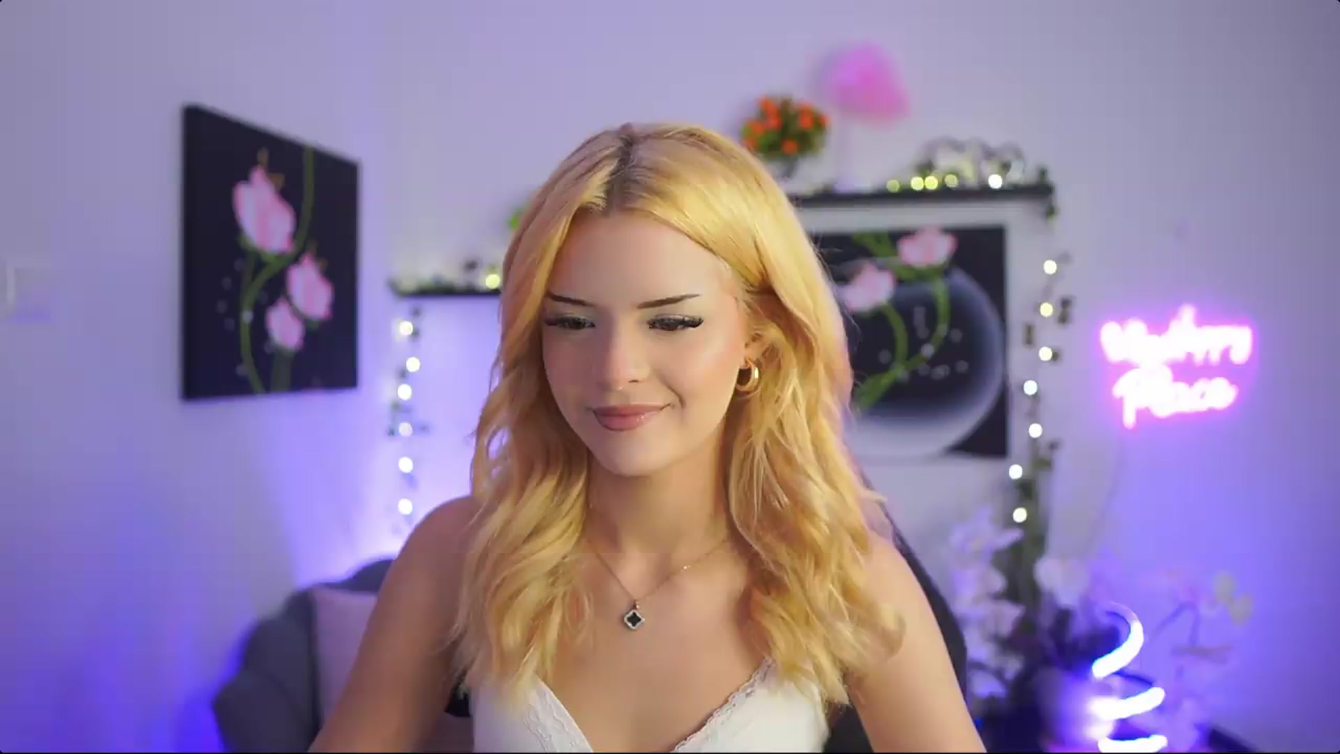 Gallery image thumbnail from Barbie_Bree's myfreecams stream on, 08/21/2026, 14:56 image 1 of 20