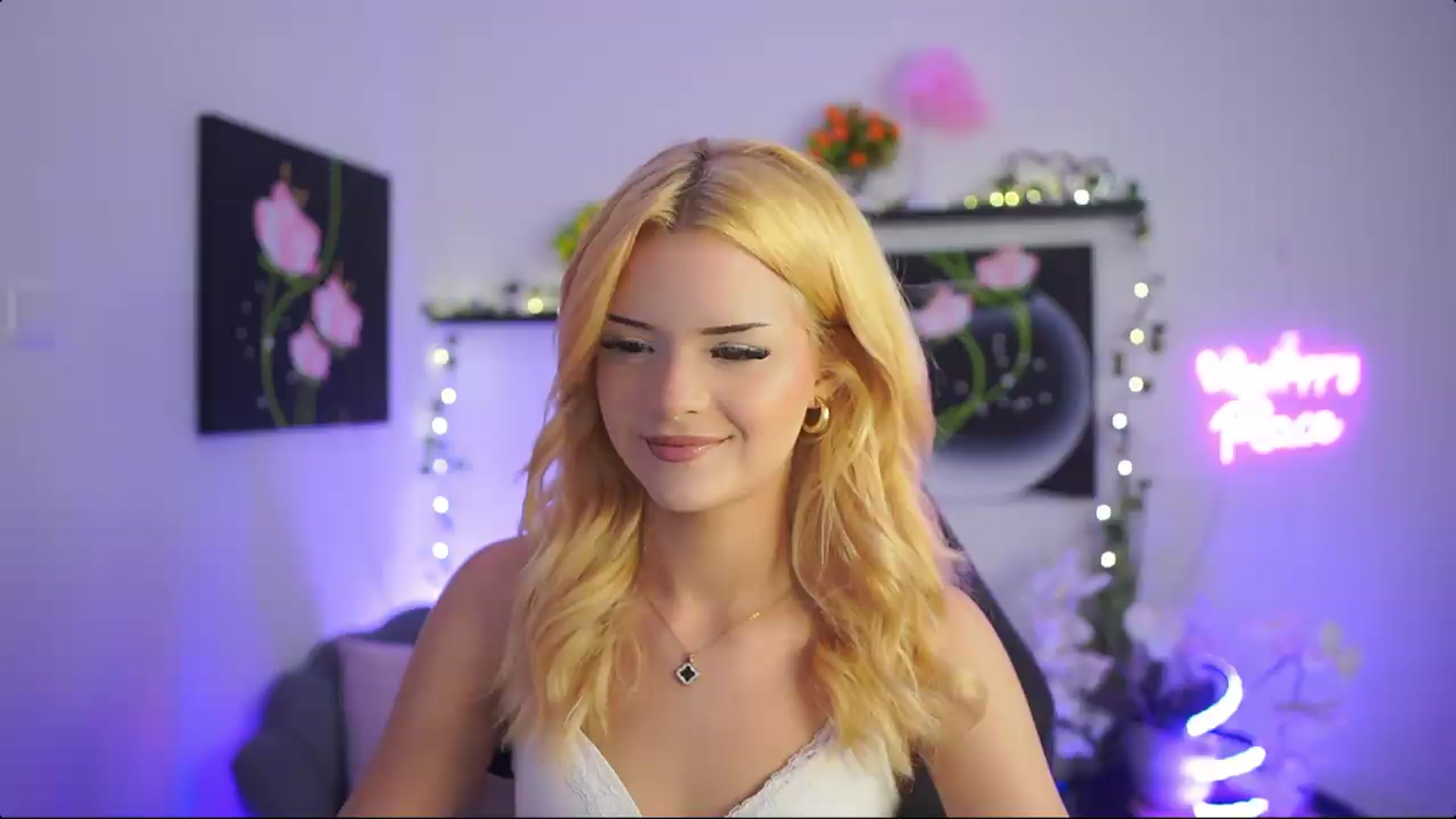 Gallery image thumbnail from Barbie_Bree's myfreecams stream on, 08/21/2026, 14:56 image 2 of 20